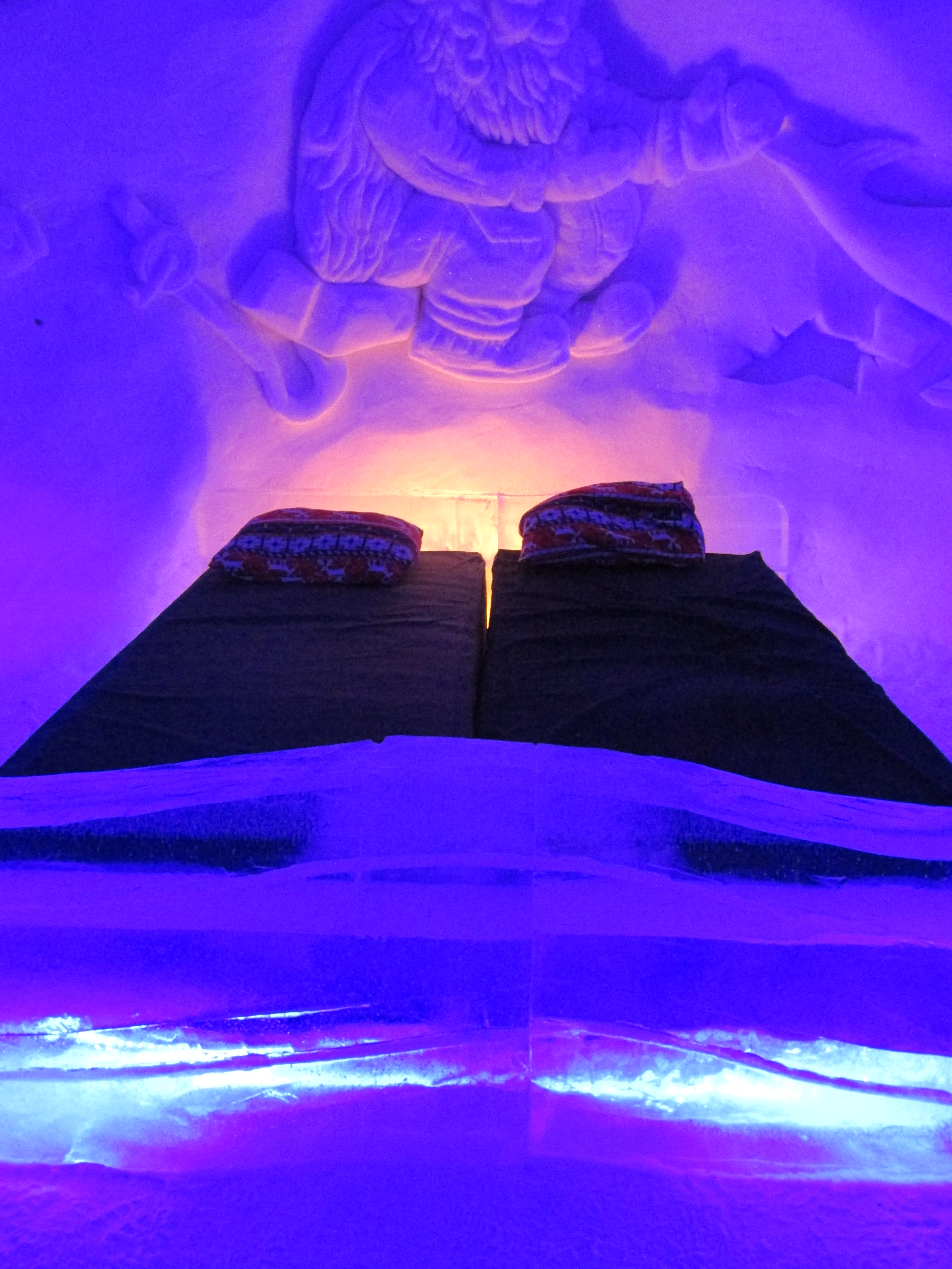 ijskoude-foto-snowhotel-gabba-in-kirkenes-noorwegen