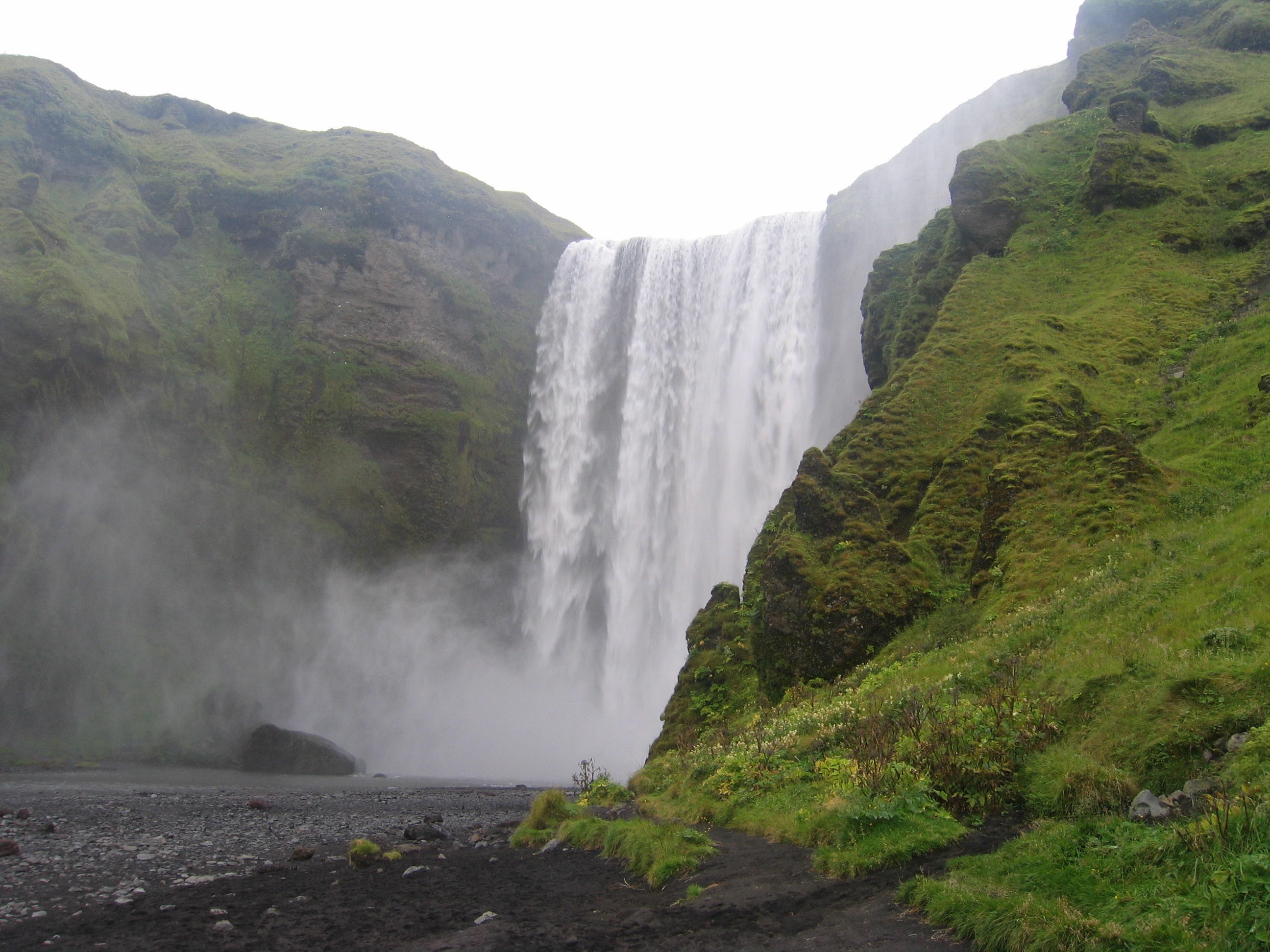 skogarfoss-ijsland