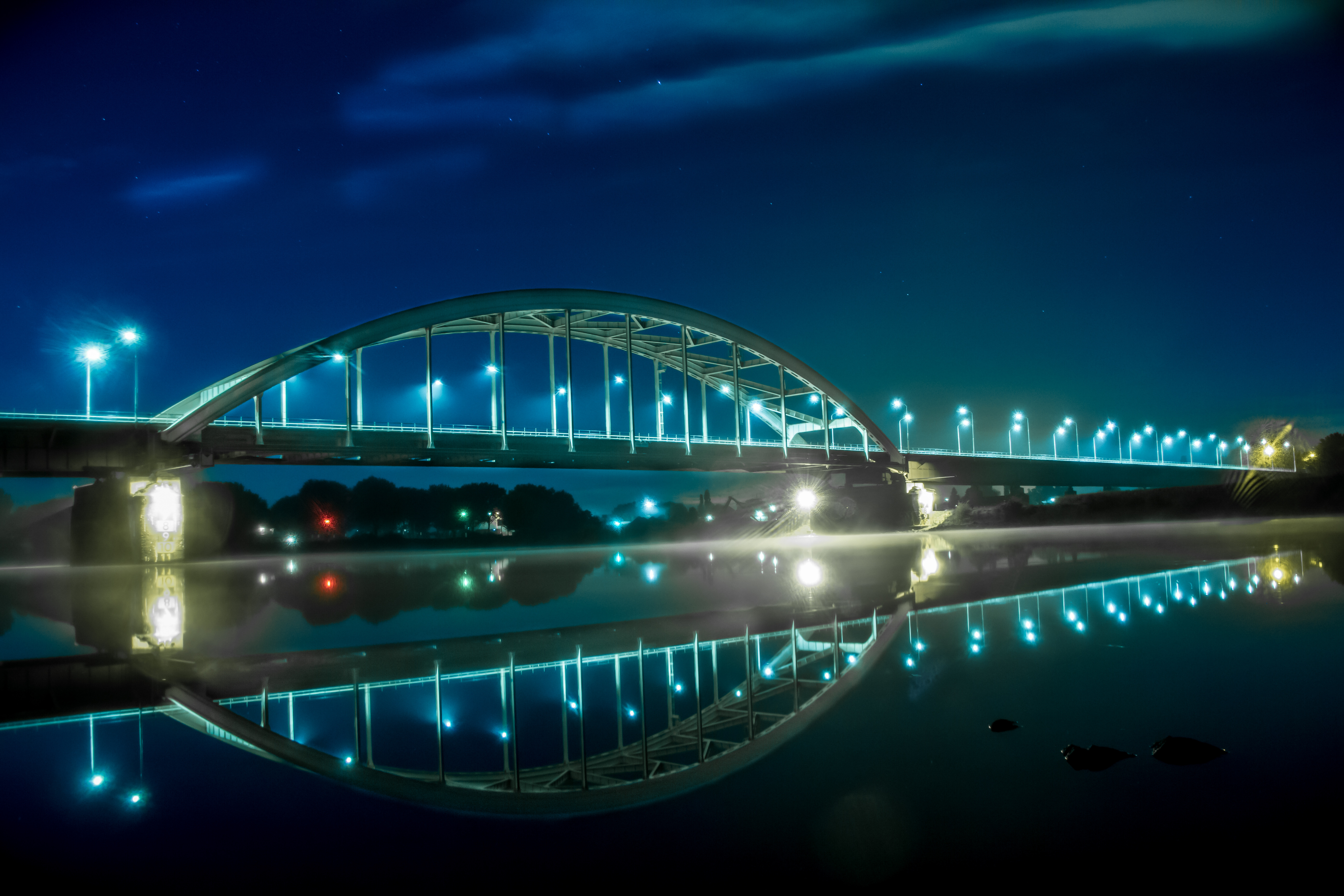 hedelse-brug-night