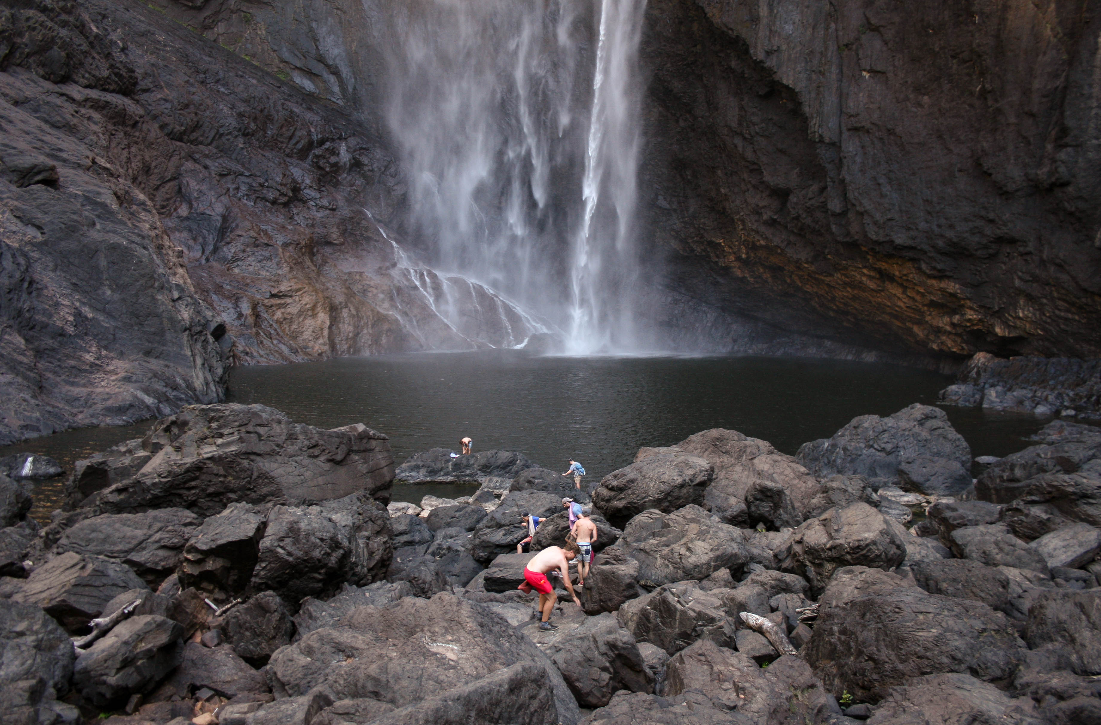 wallaman-falss-de-hoogste-waterval-van-het-zuidelijk-halfrond