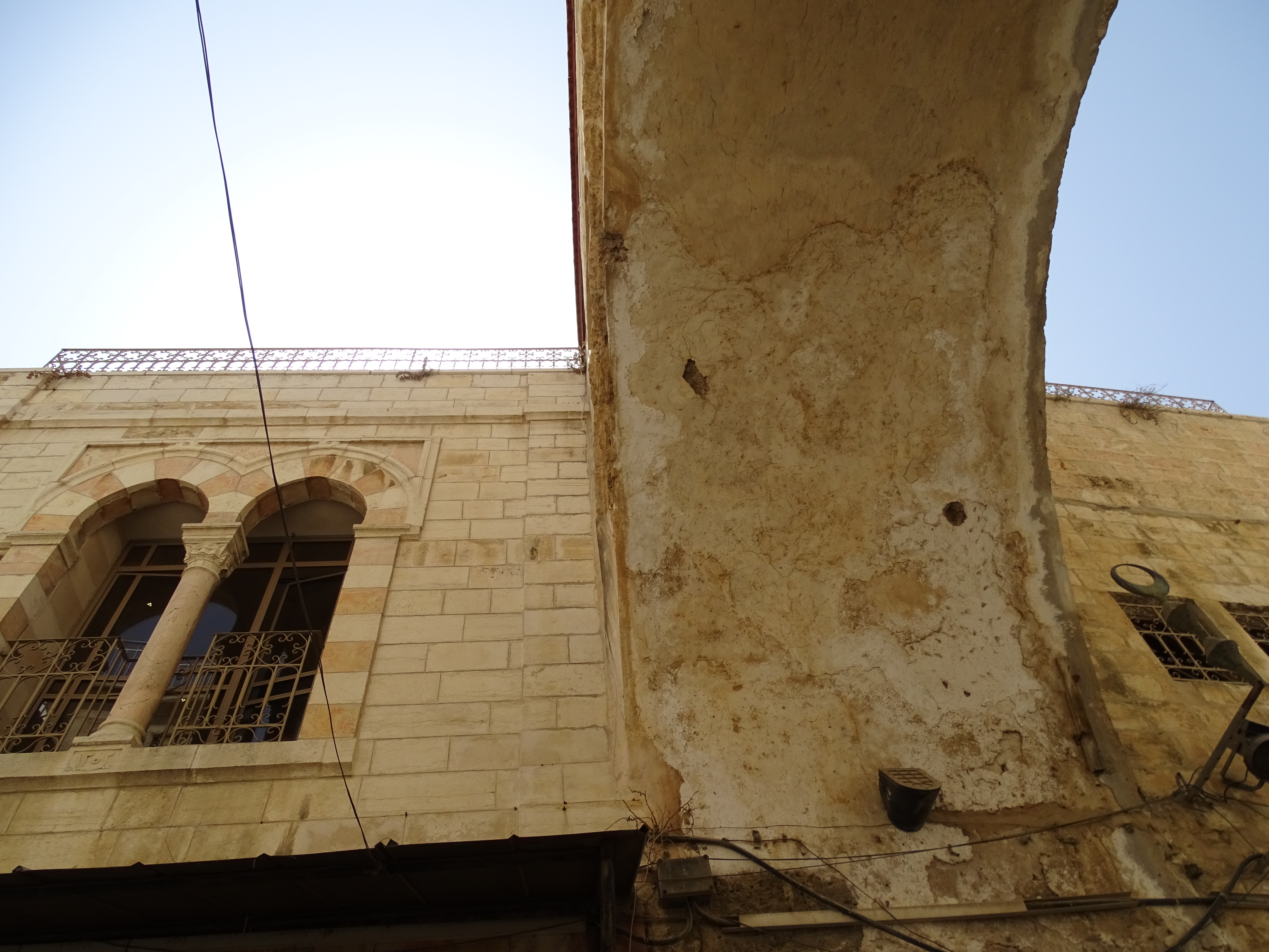 de-boog-van-de-oude-stadsmuur-in-jeruzalem