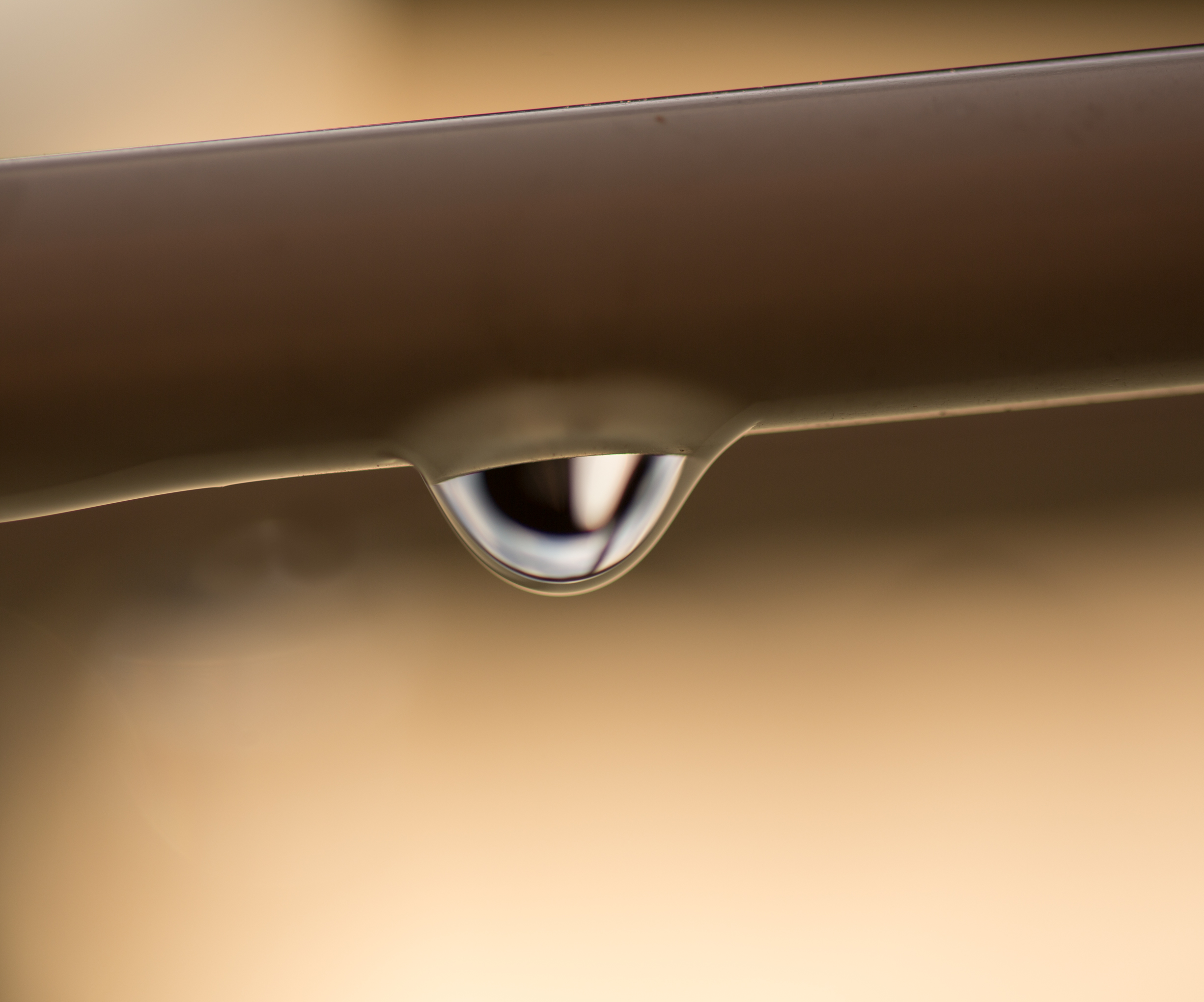 door-het-oog-van-een-druppel