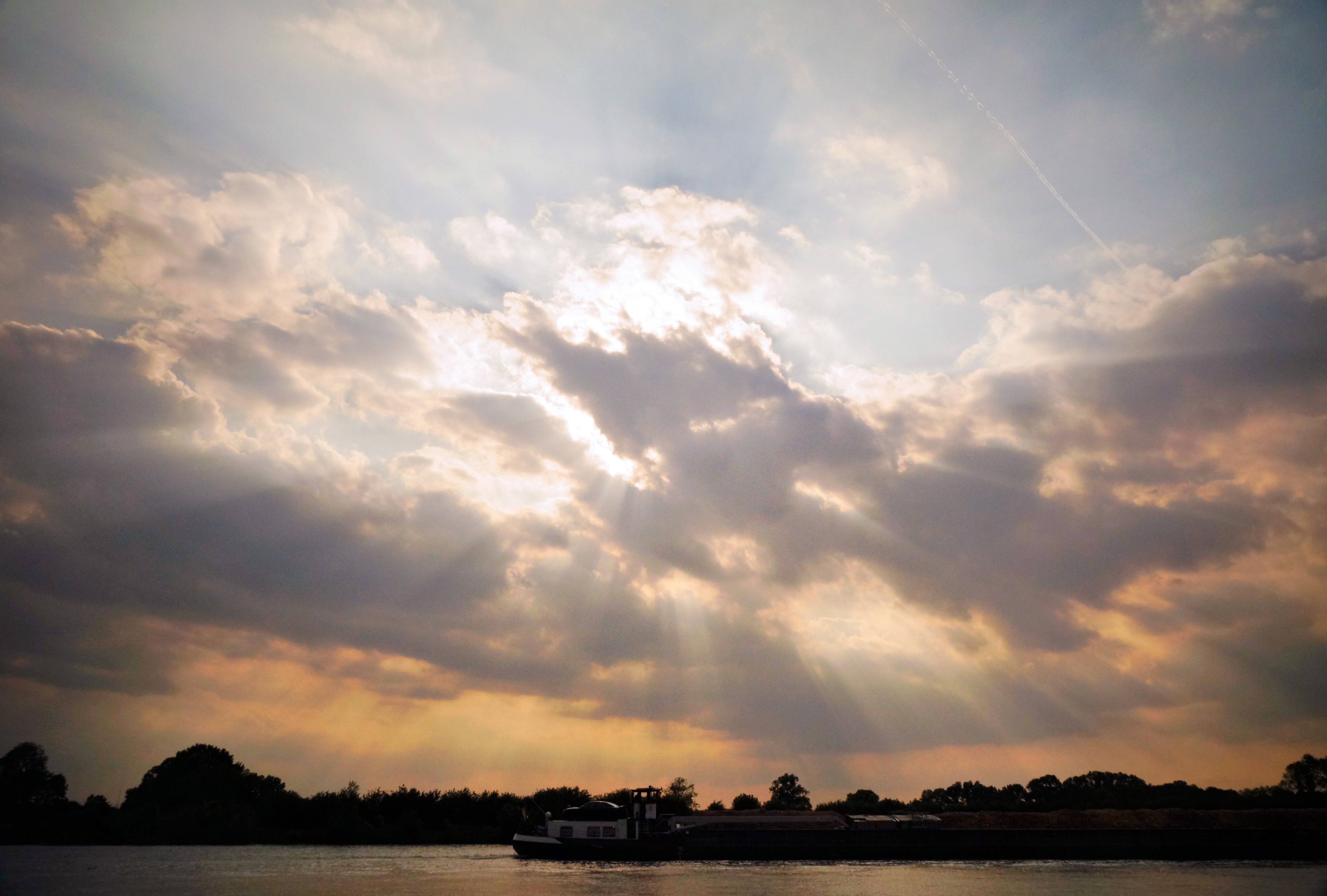 schip-dat-voorbij-vaart