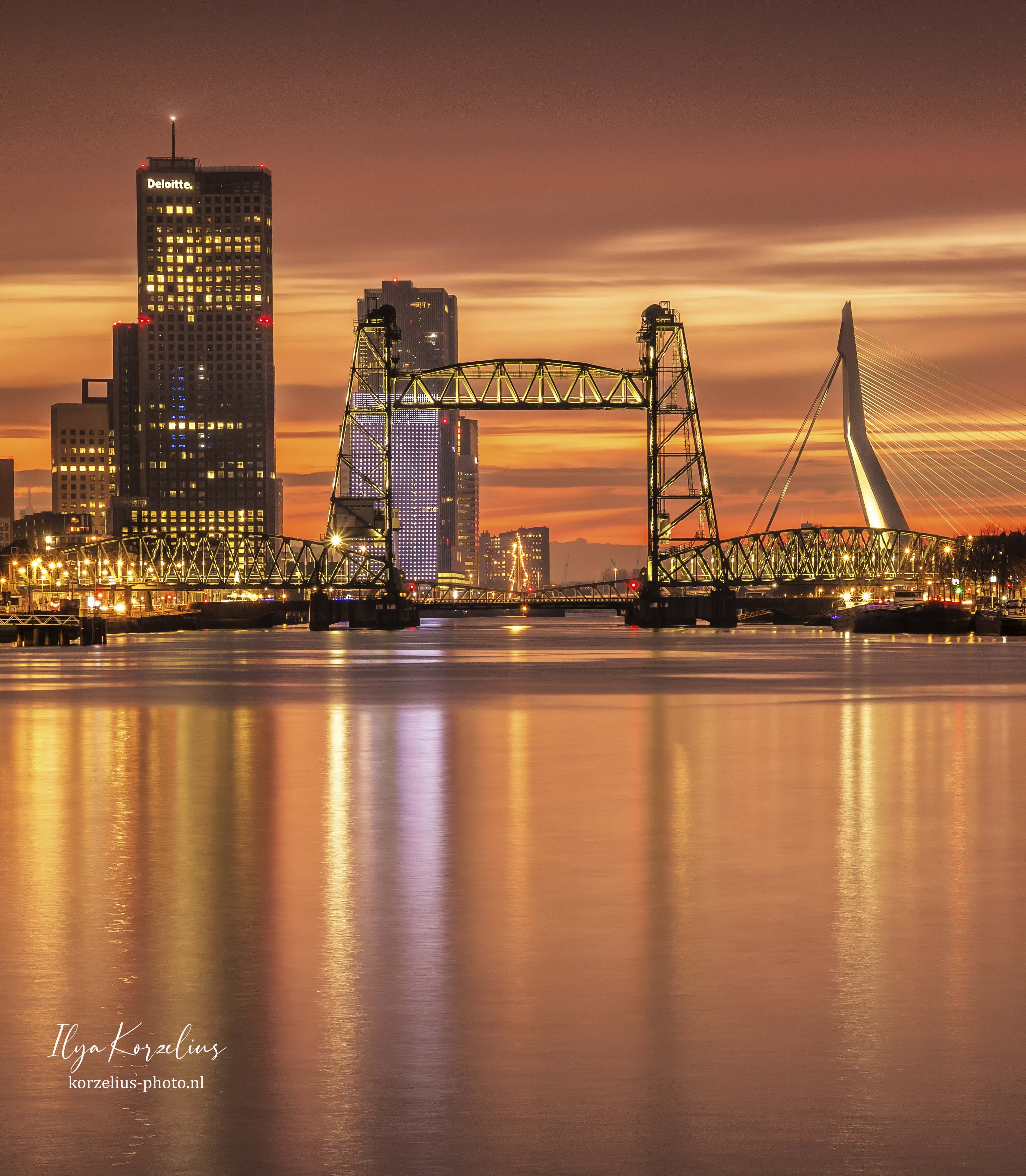 orange-sunset-in-rotterdam