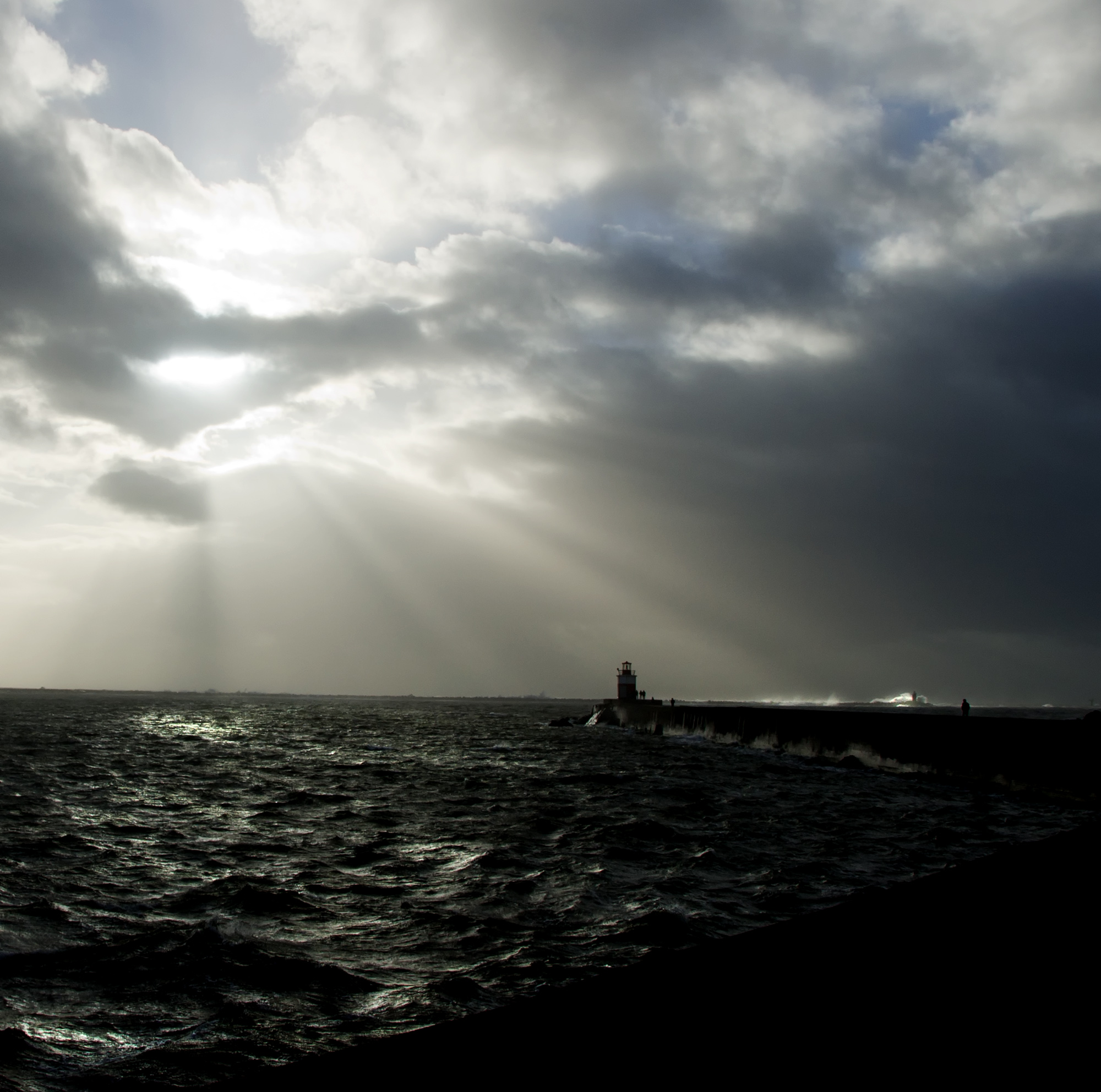 windkracht-8-op-de-noordpier