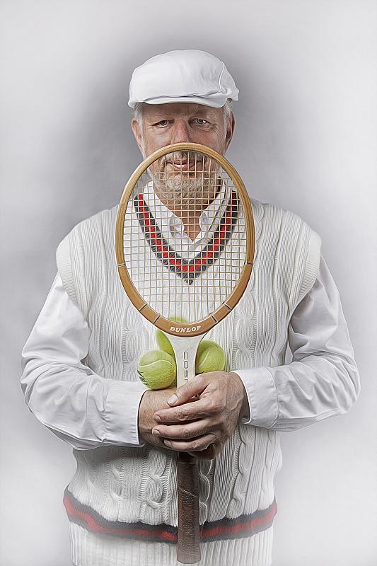 old-fashioned-tennis-player-0