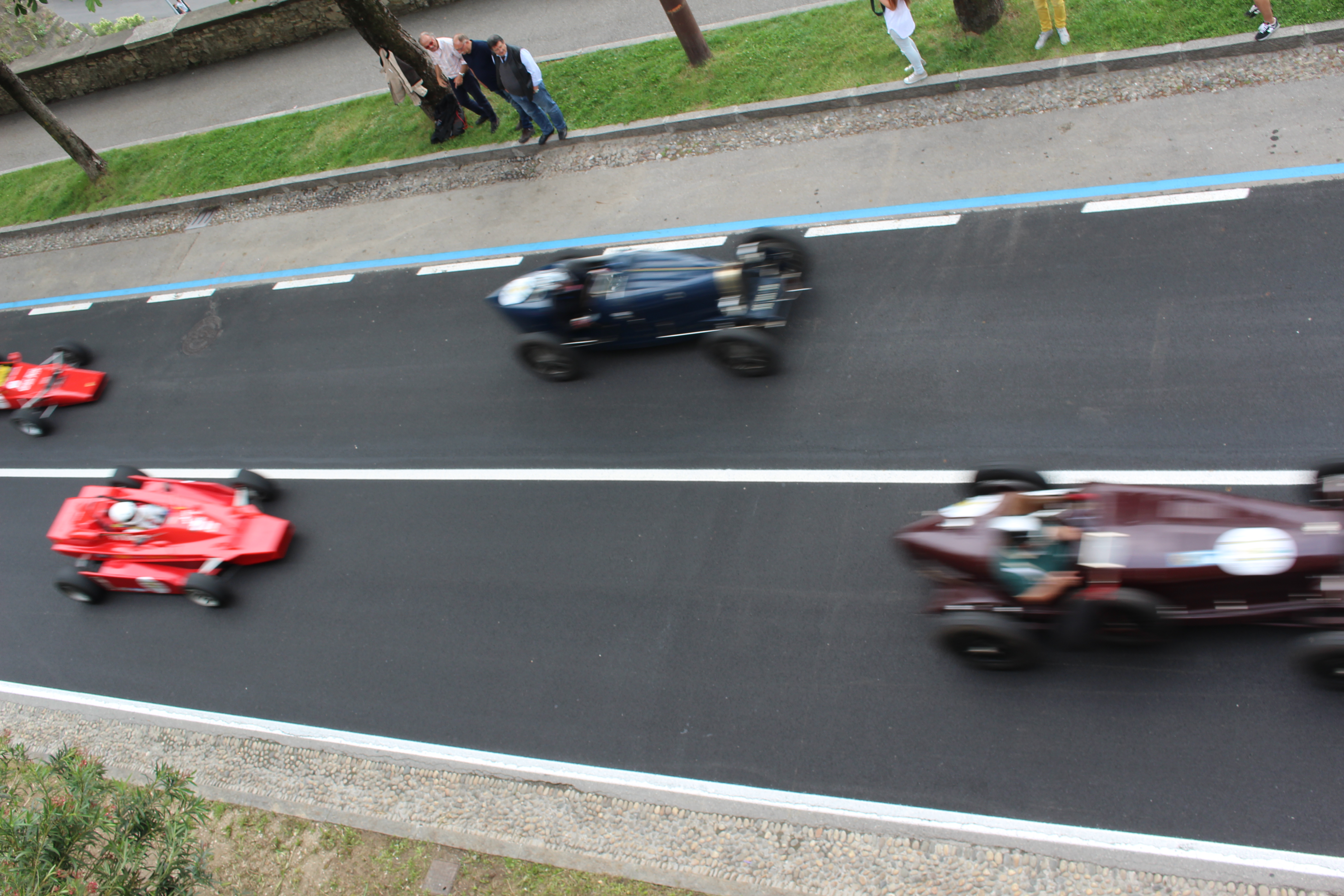 classic-car-race-in-bergamo-italy-0