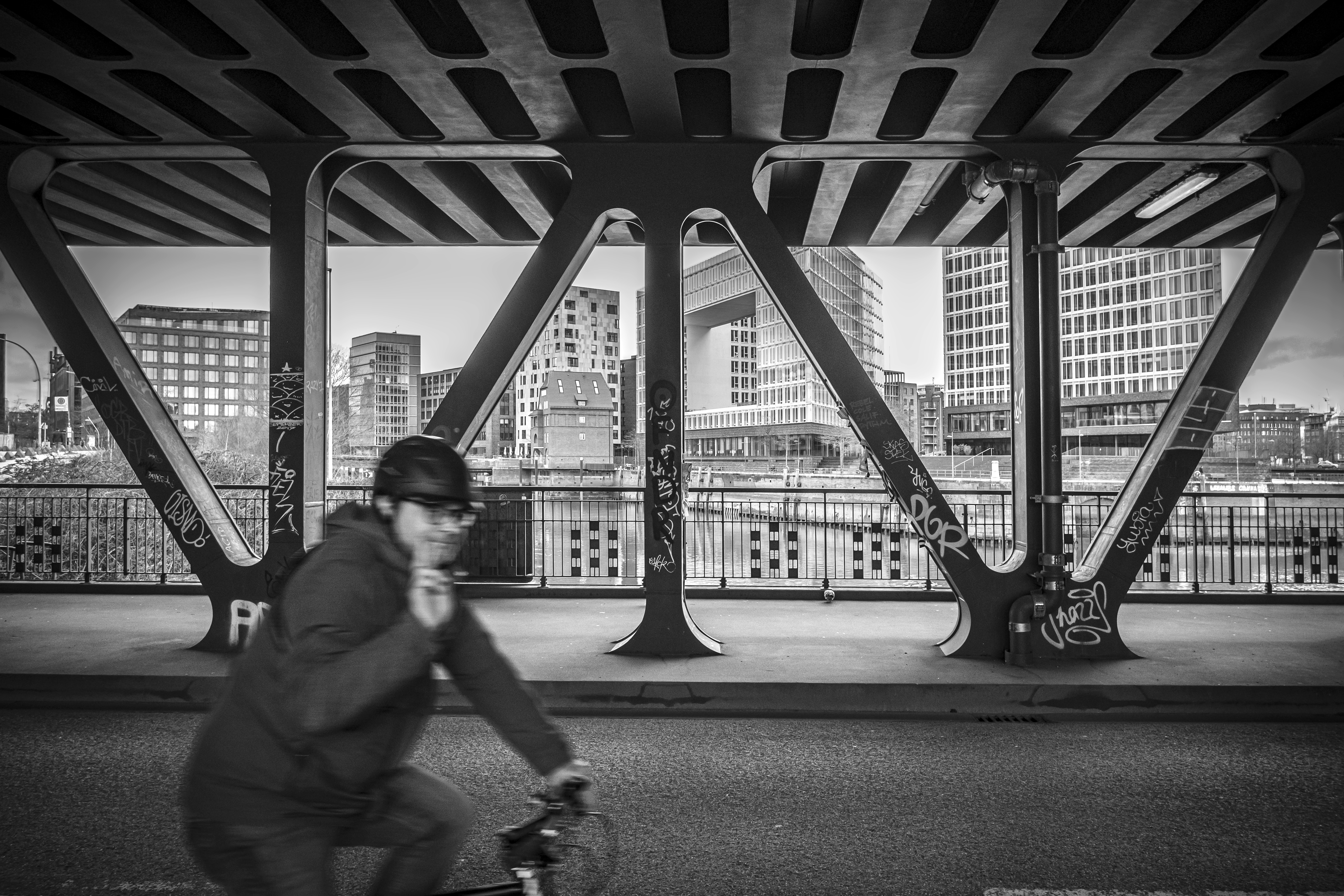 oberhafenbrucke-hamburg