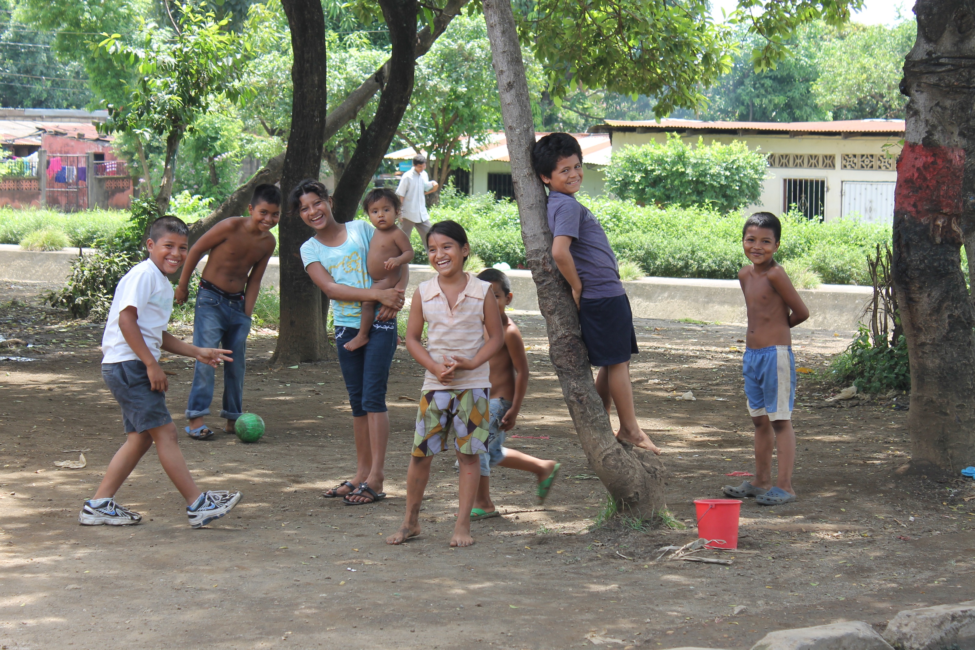 spelende-kinderen-masaya-nicaragua