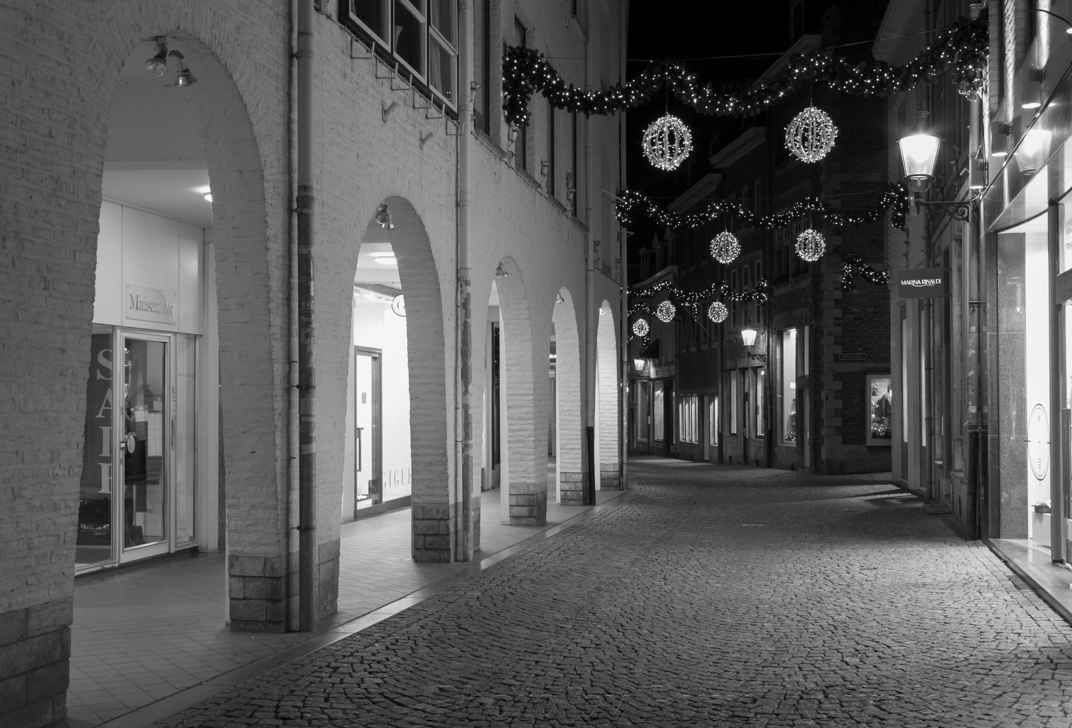 maastricht-by-night2