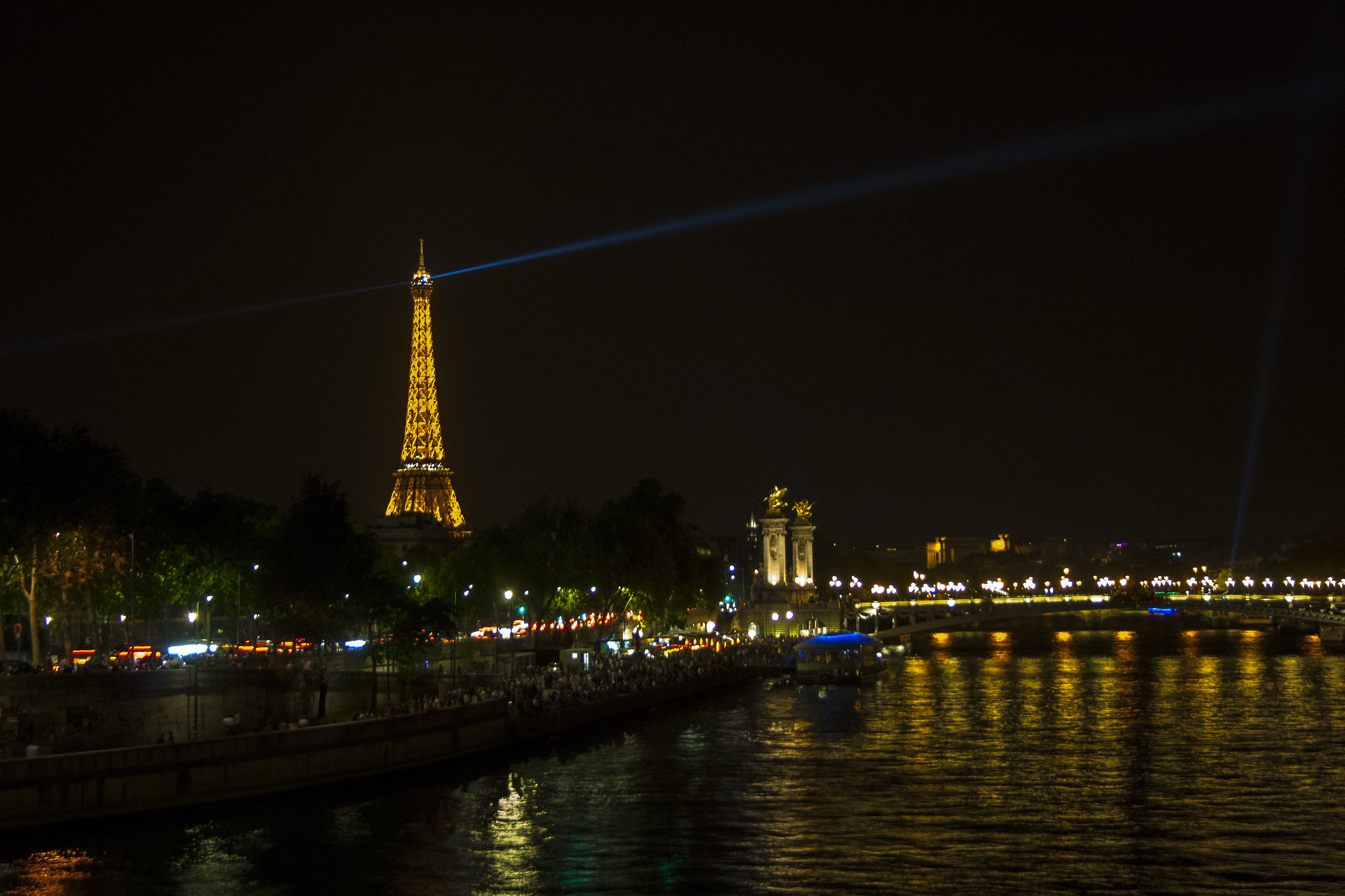 paris-at-night