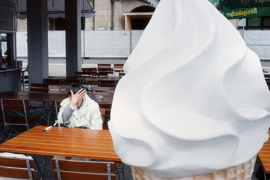 a-hand-full-of-censorship