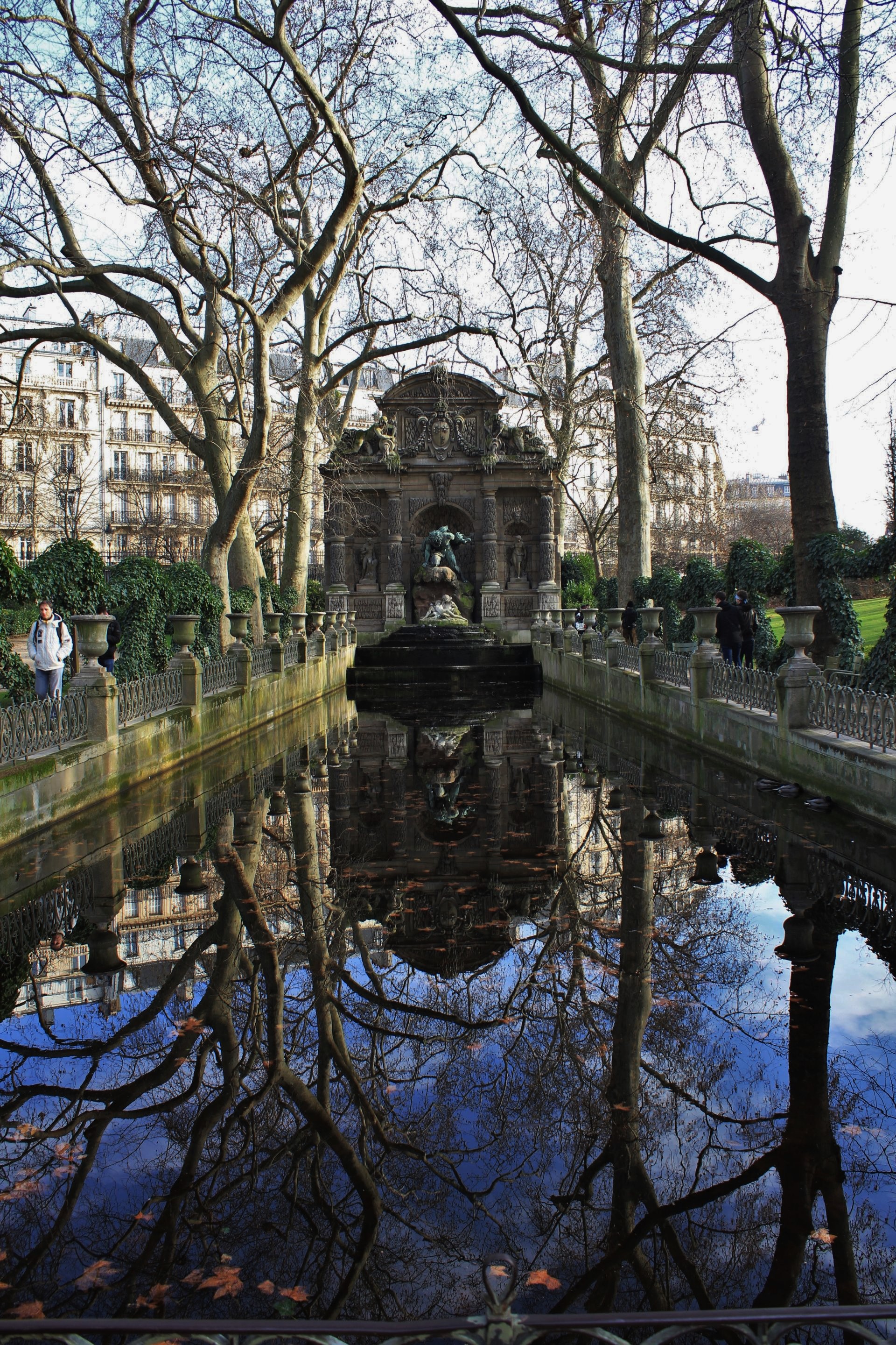fontain-de-medici-jardin-de-luxembourg-parijs