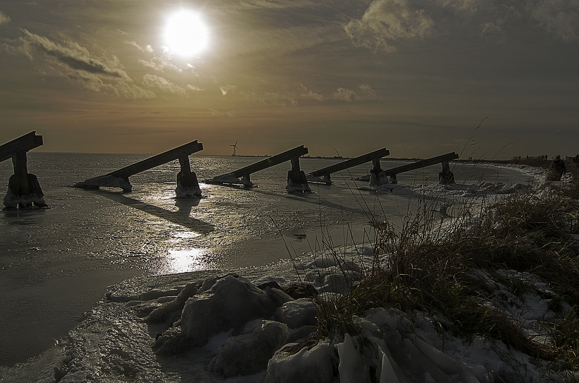 ijsbrekers-bij-marken