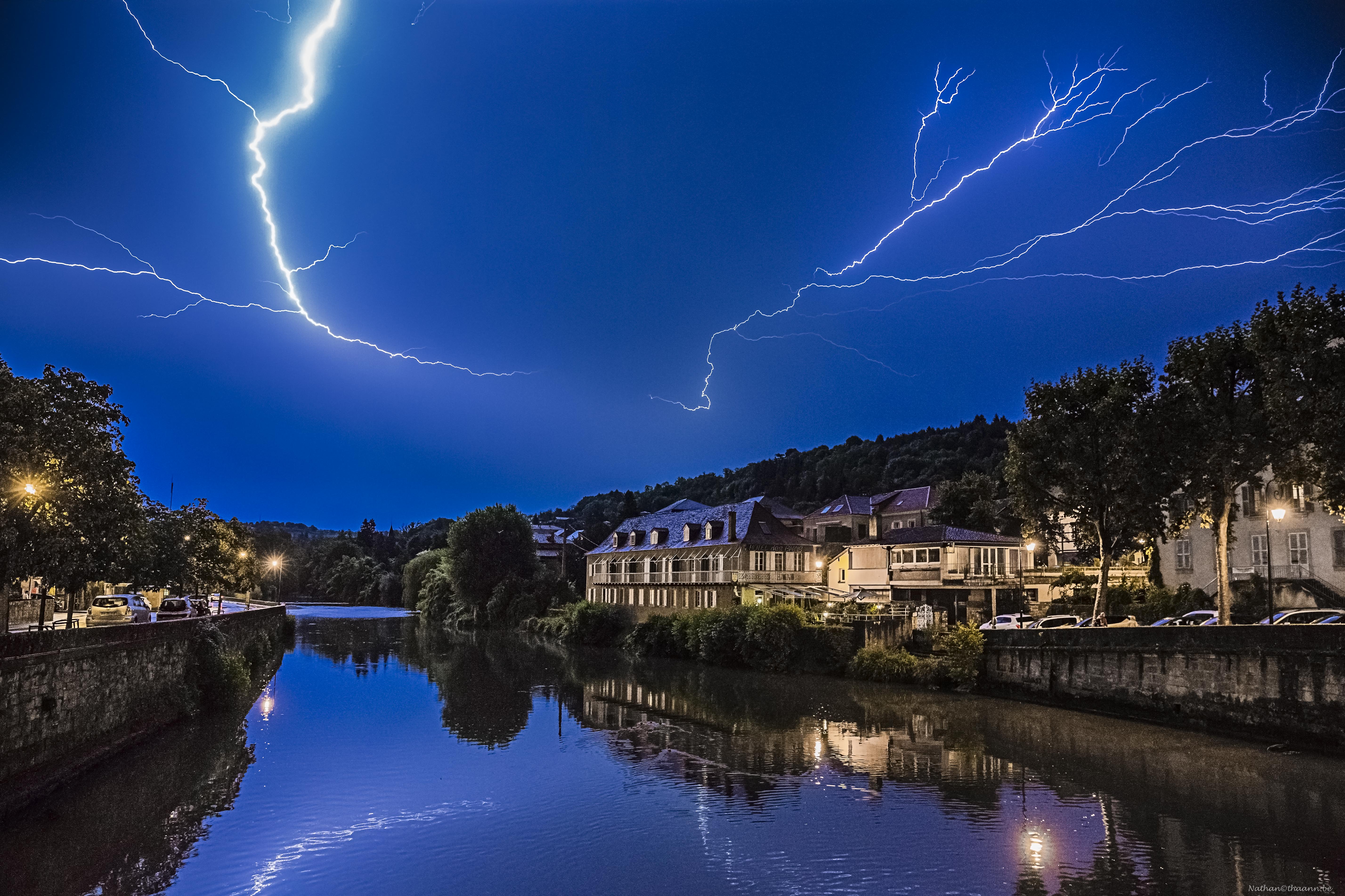 c%C3%A9l%C3%A9-%C3%A9clair%C3%A9