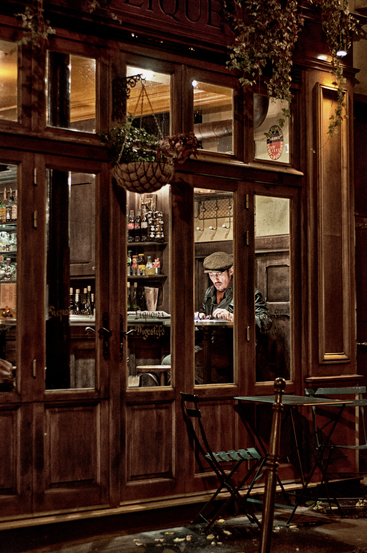 een-klein-caf%C3%A9-in-parijs