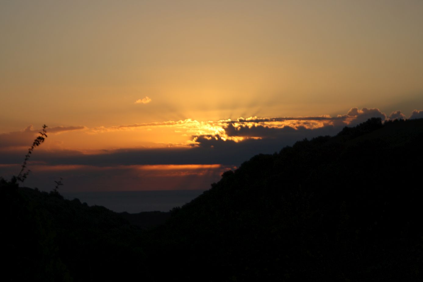 sunset-in-montefiore-dell-aso