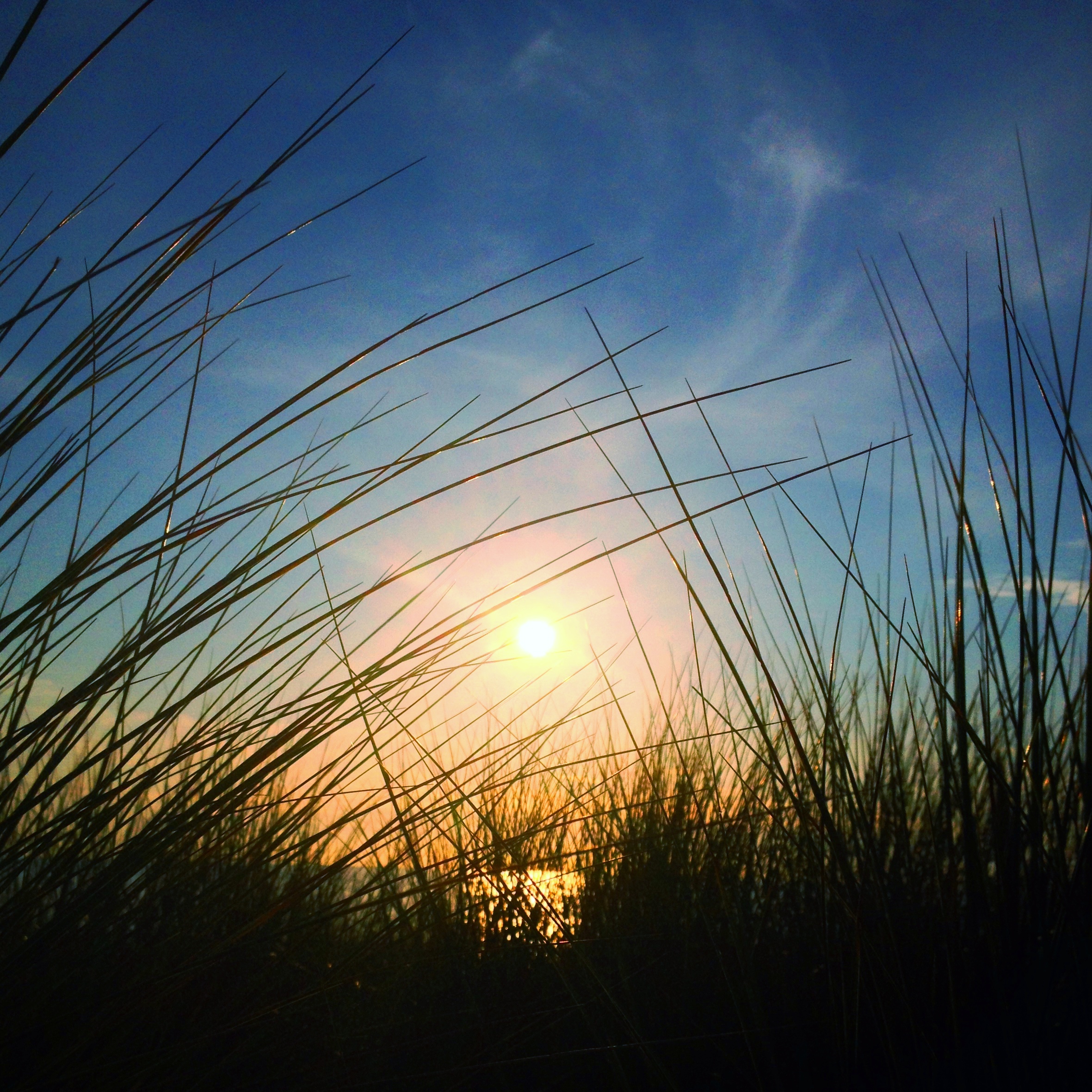 there-is-a-crack-in-everything-thats-how-the-light-gets-in-leonard-cohen