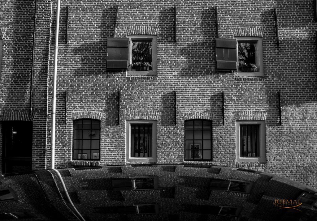 reflectie-in-een-autodak