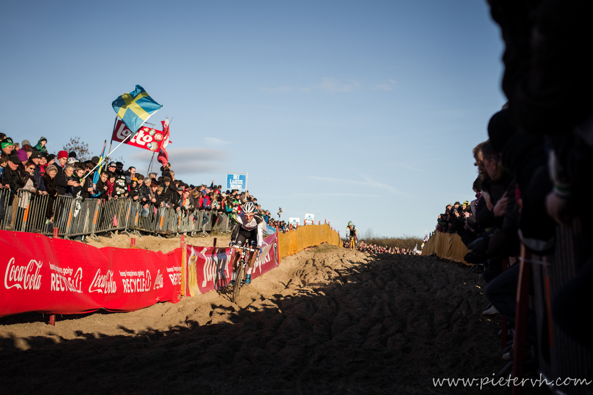 its-art-to-ride-those-sand-banks-like-niels-albert-koksijde-2013