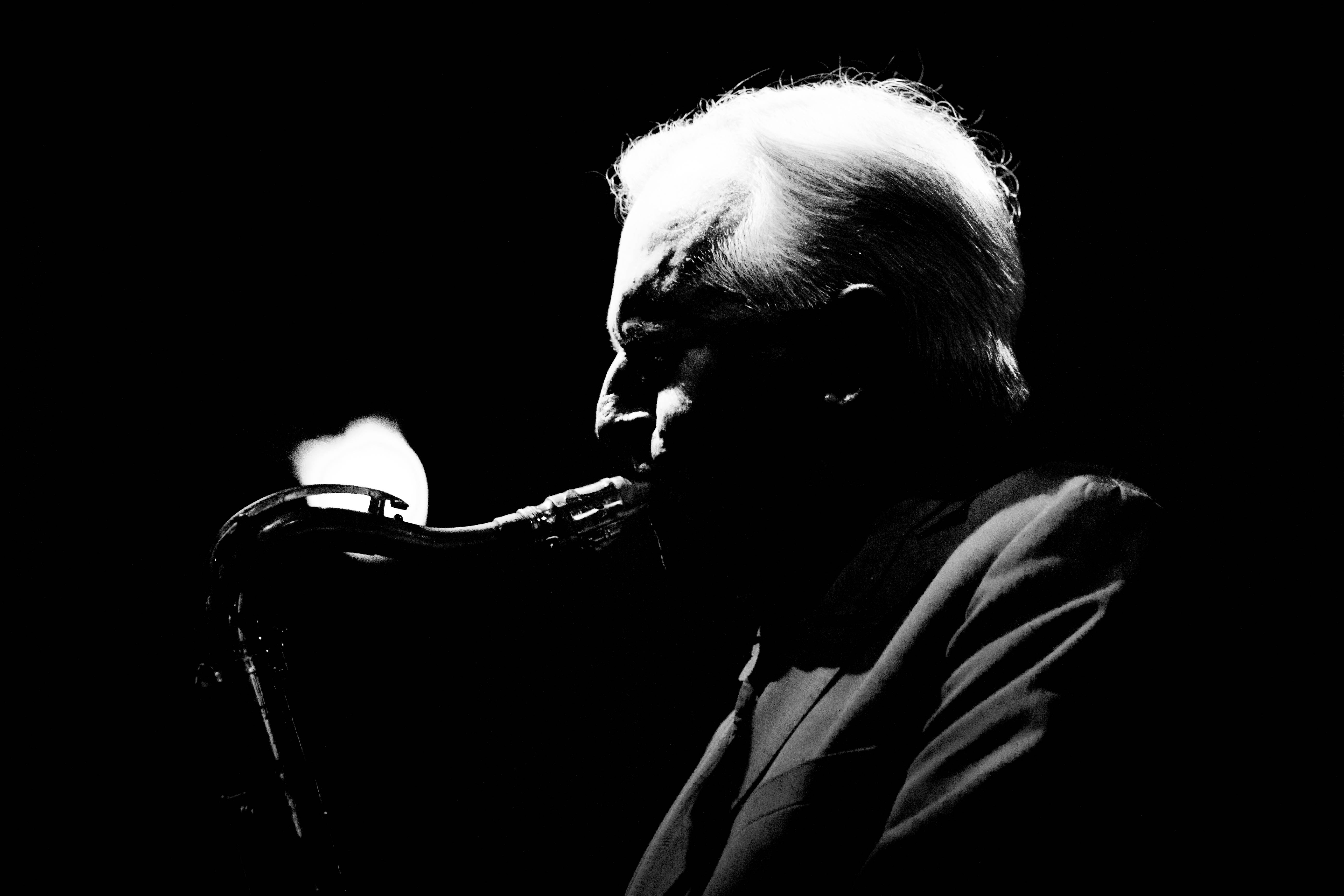 low-light-scott-hamilton