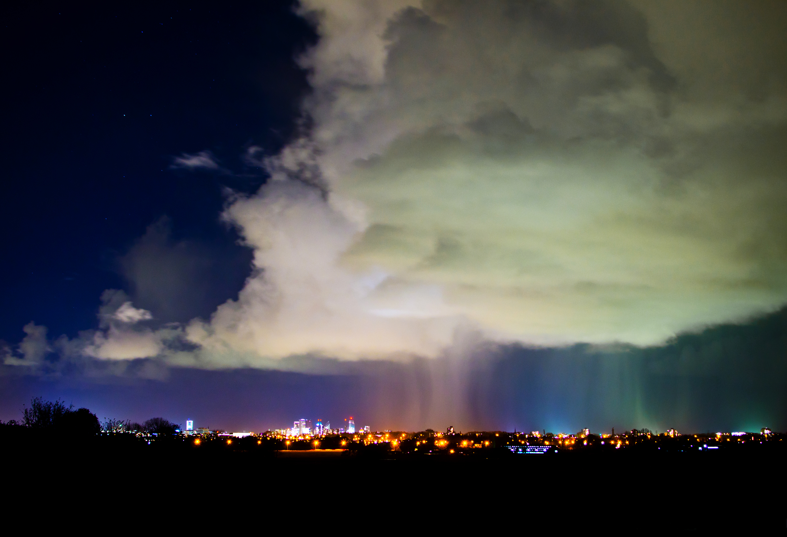 kleurrijke-regen-in-den-haag