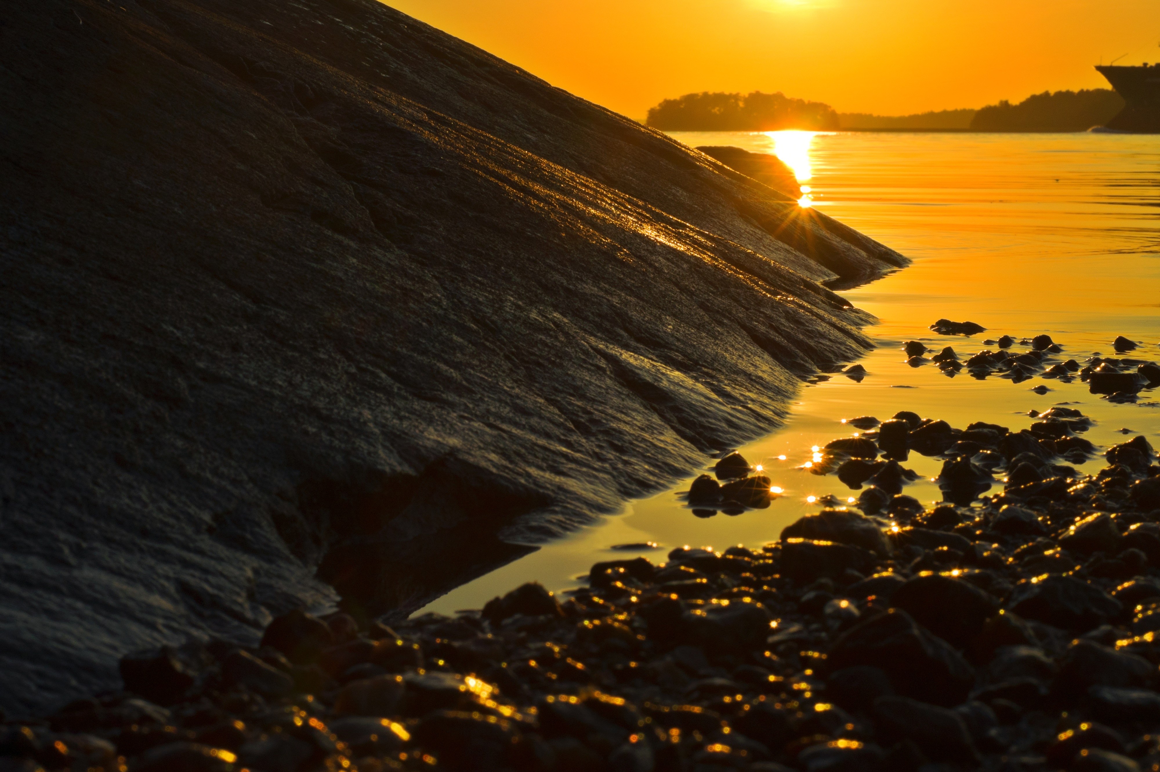 zonsondergang-met-tanker