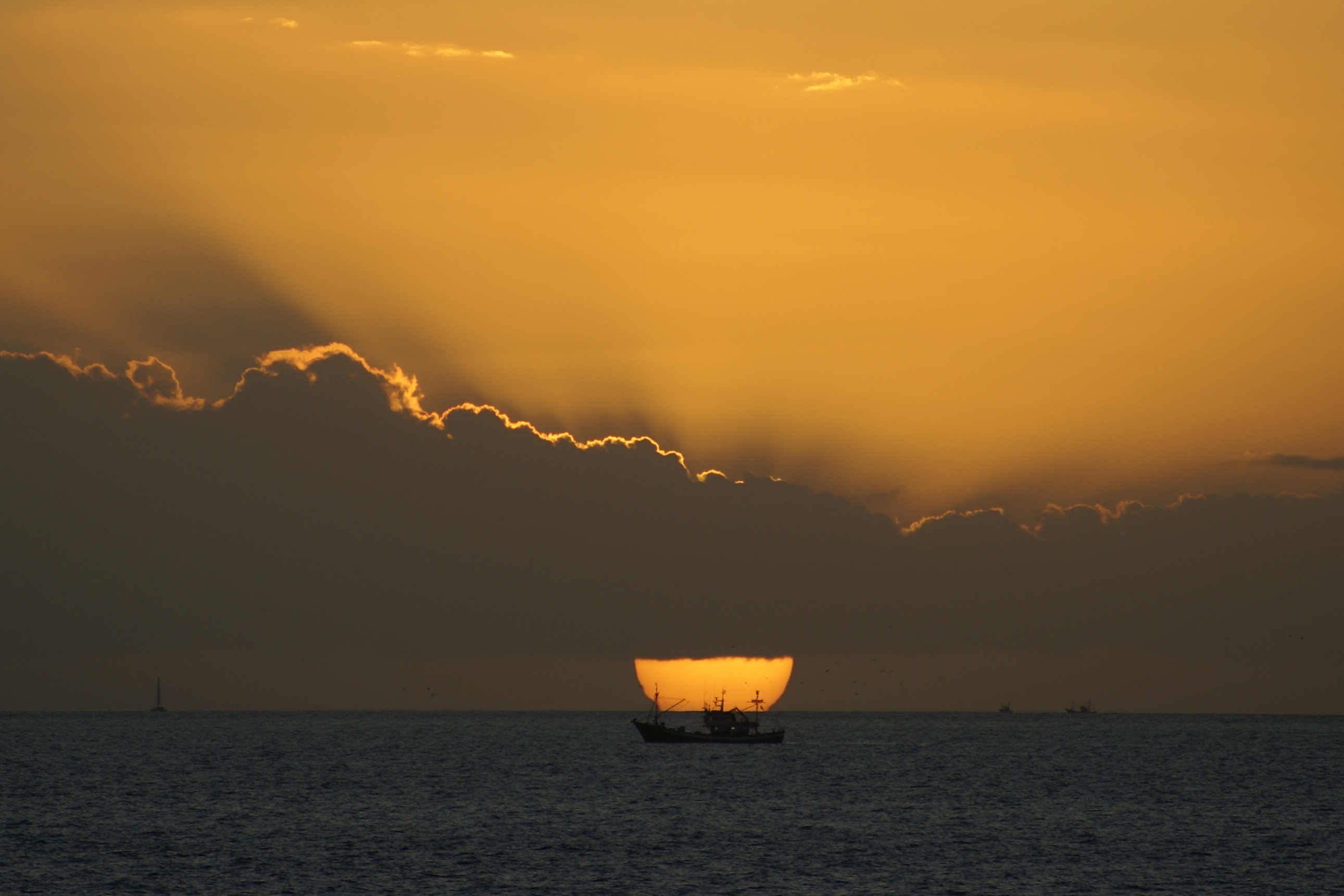 vissers-bij-zonsondergang-1
