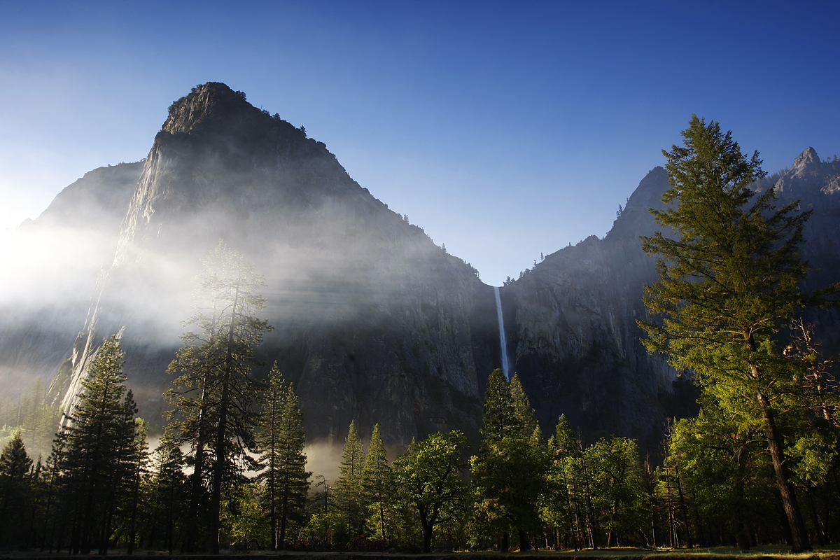 zonsopkomst-yosemite-national-park-bridalveil-fall