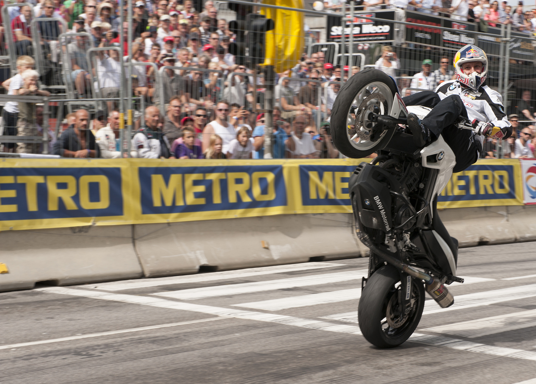 show-op-het-achterwiel