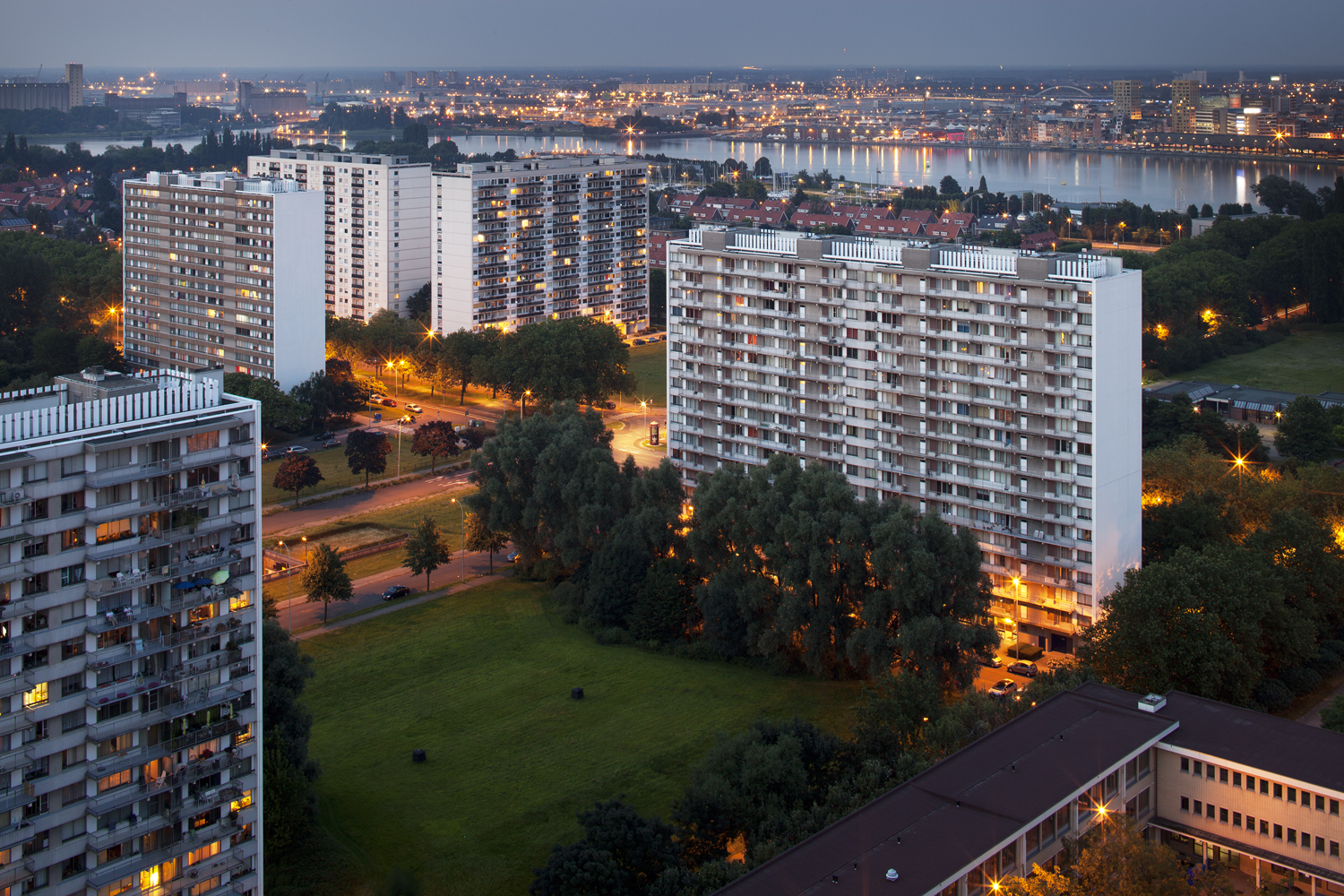 linkeroever-by-night