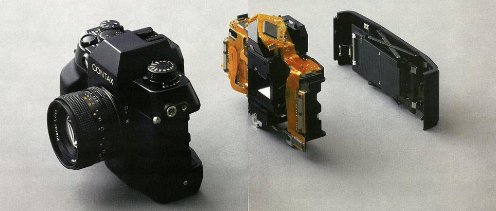 retrofocus-contax-ax-met-bijzonder-autofocussysteem