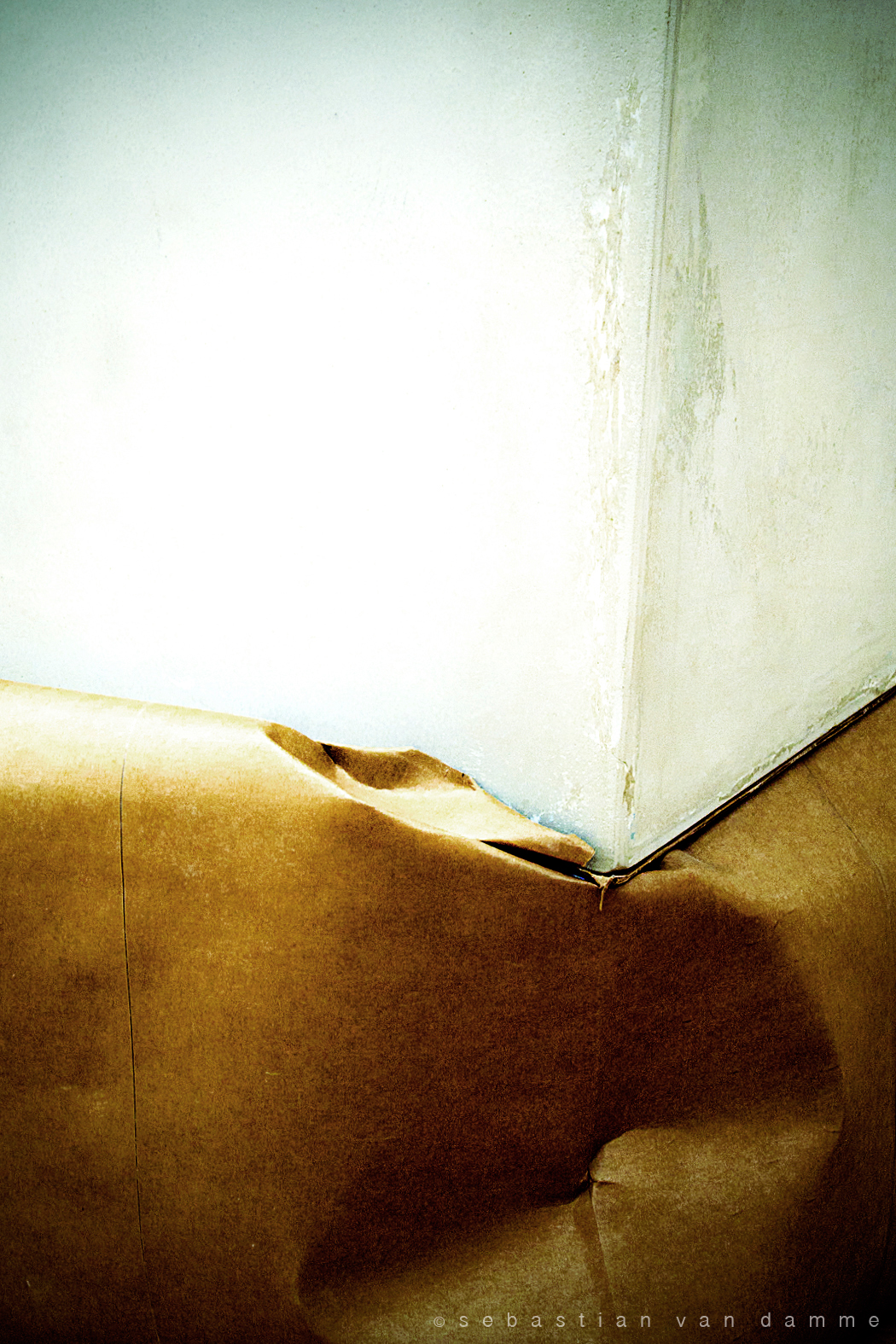 stone-and-a-box-frank-heiser