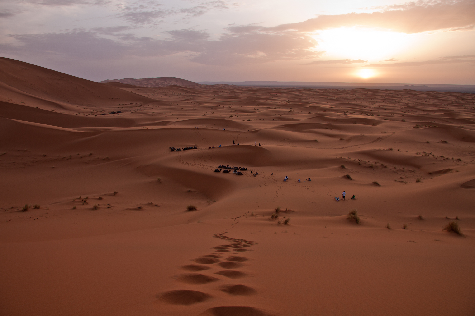 sunrise-from-a-hill-in-the-sahara