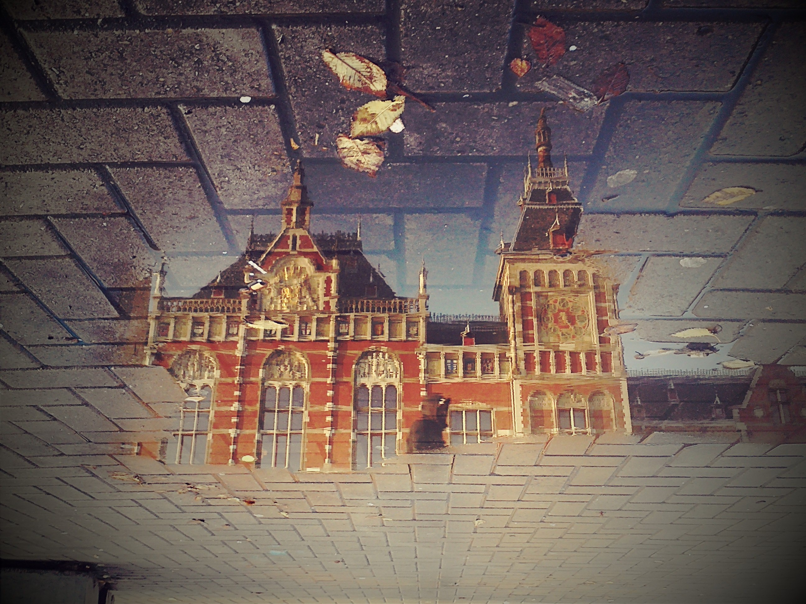 amsterdam-reflected