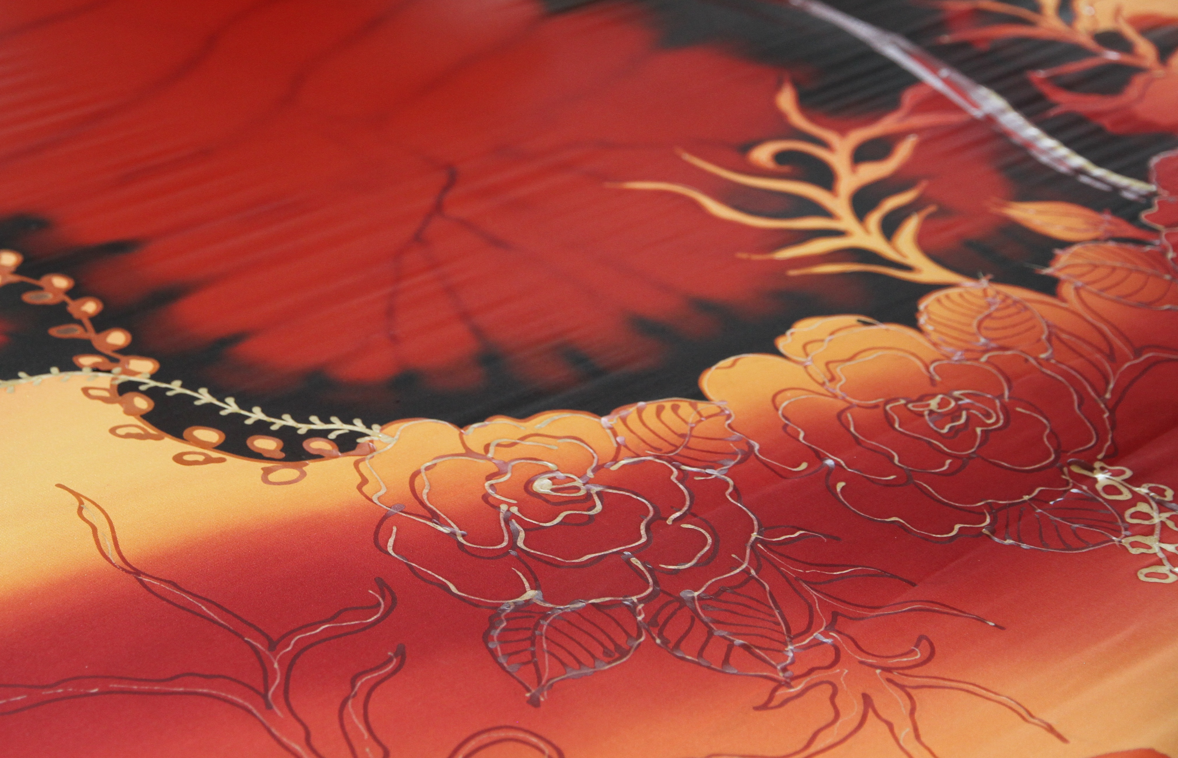 detail-van-een-enorme-lap-batikstof-die-gemaakt-werd