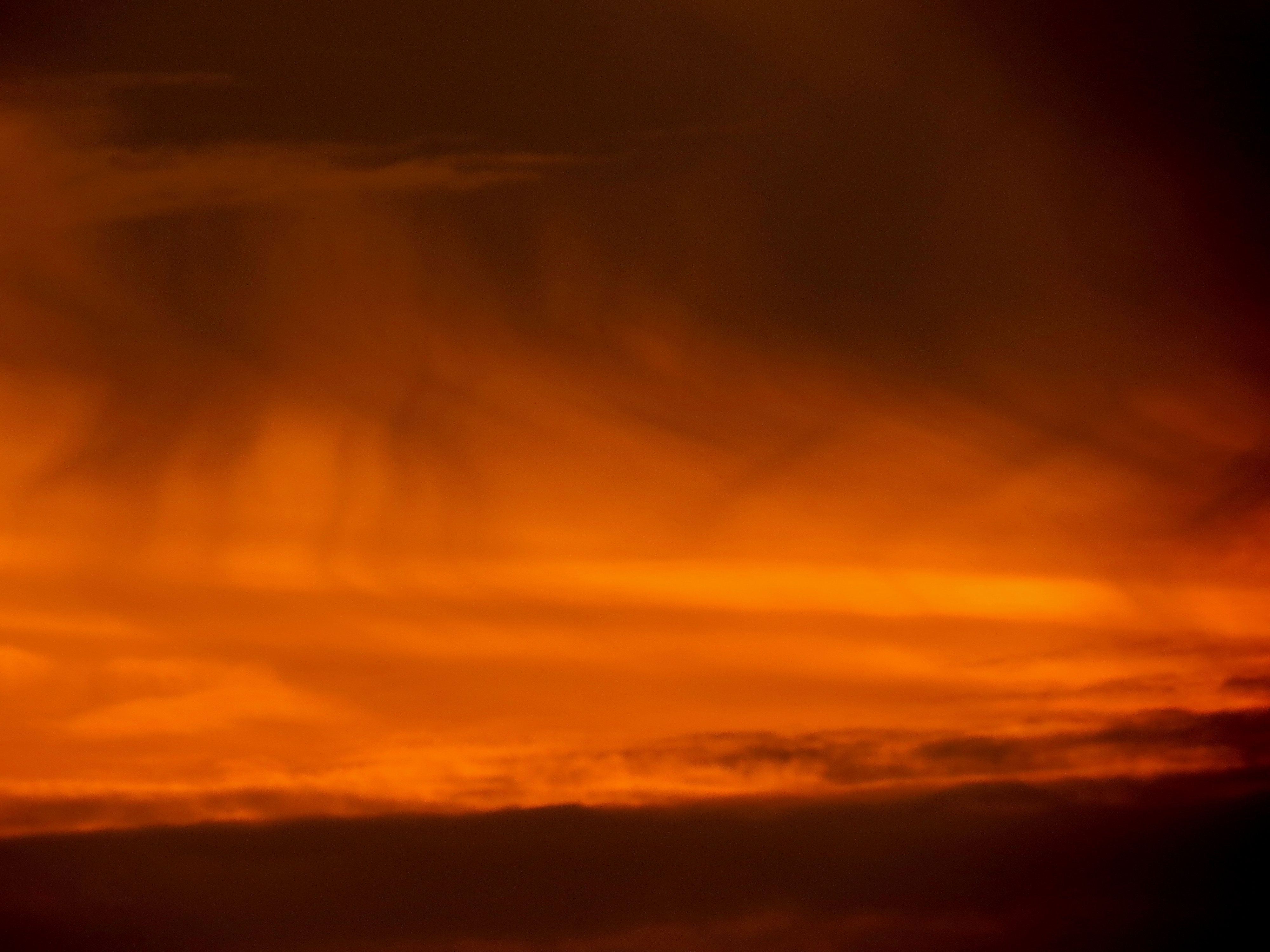 regen-boven-de-wolken