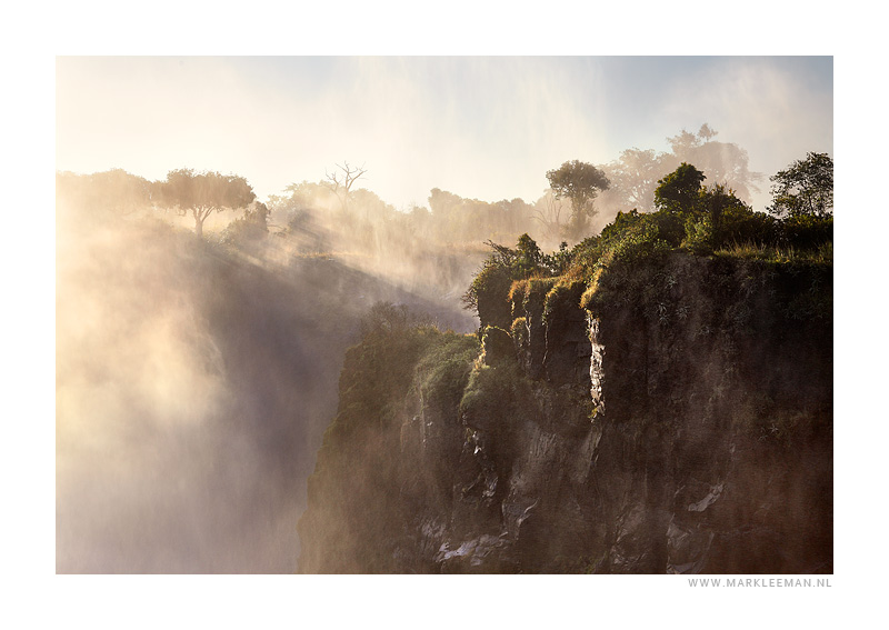 victoria-falls-fogs