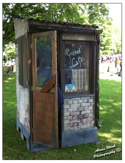 kleinste-cafe-op-de-zomerzondagen-festival-2012