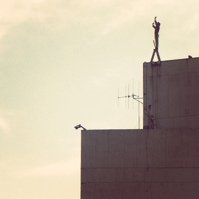 de-man-die-de-wolken-mat