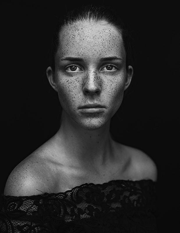 portrait-of-faye-0