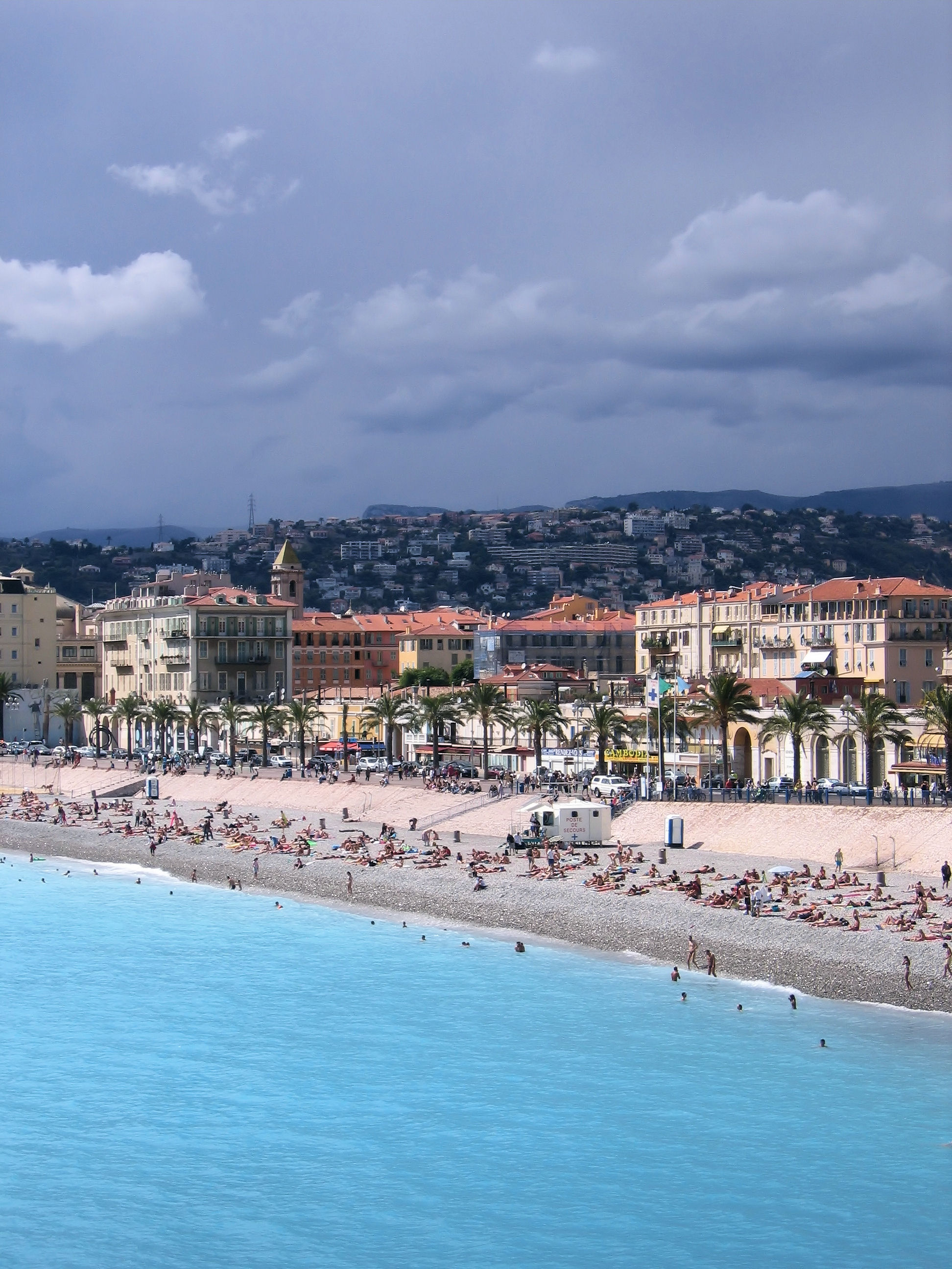 nice-france-cloudy-vs-sunny