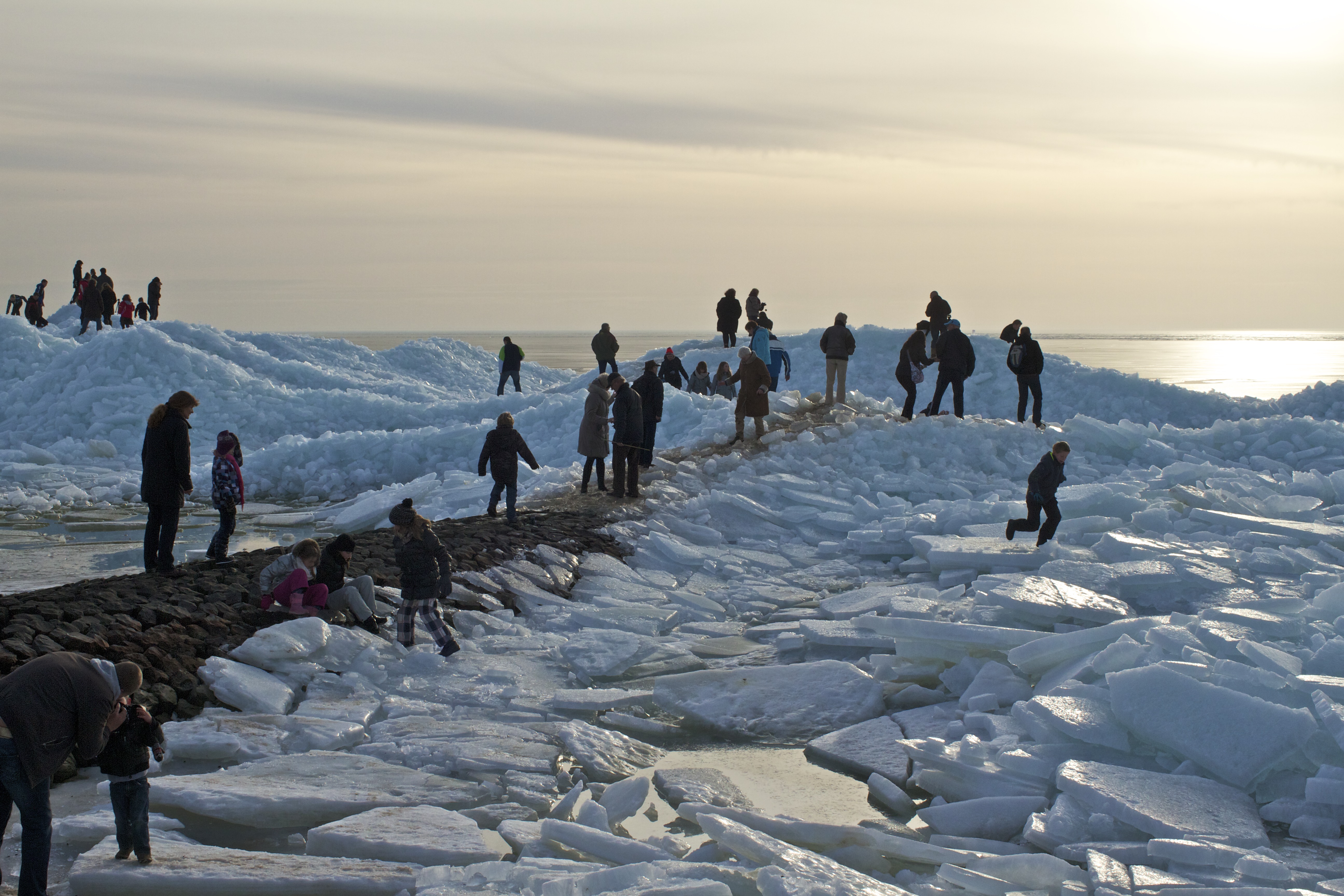 kruiend-ijs-bij-hindeloopen