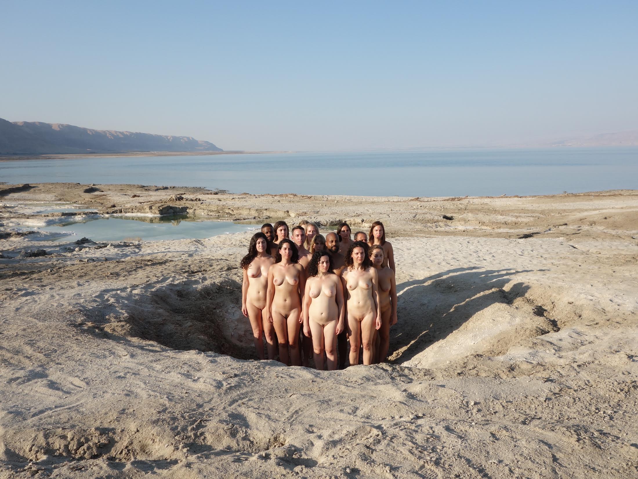 naakt-voor-een-goed-doel-spencer-tunick