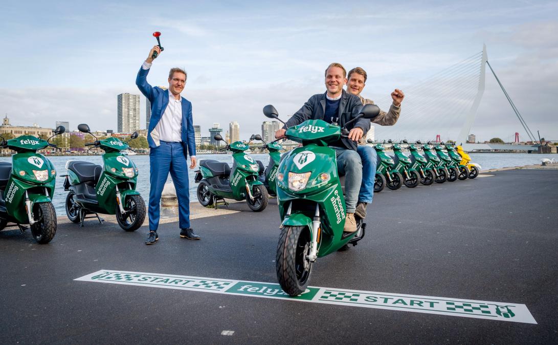 elektrische-deelscooters-felyx-nu-ook-in-rotterdam