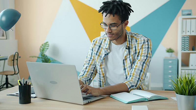 bedrijven-vertrouwen-sleutelposities-nog-niet-toe-aan-jong-talent