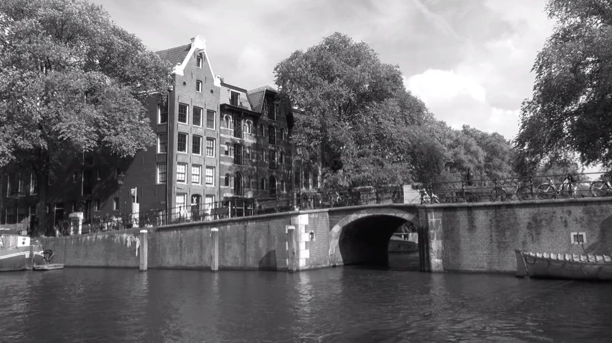 amsterdam-zonder-mensen-fotoboek-van-hugo-lingeman