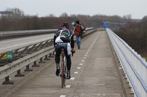 fietsen-in-weer-en-wind