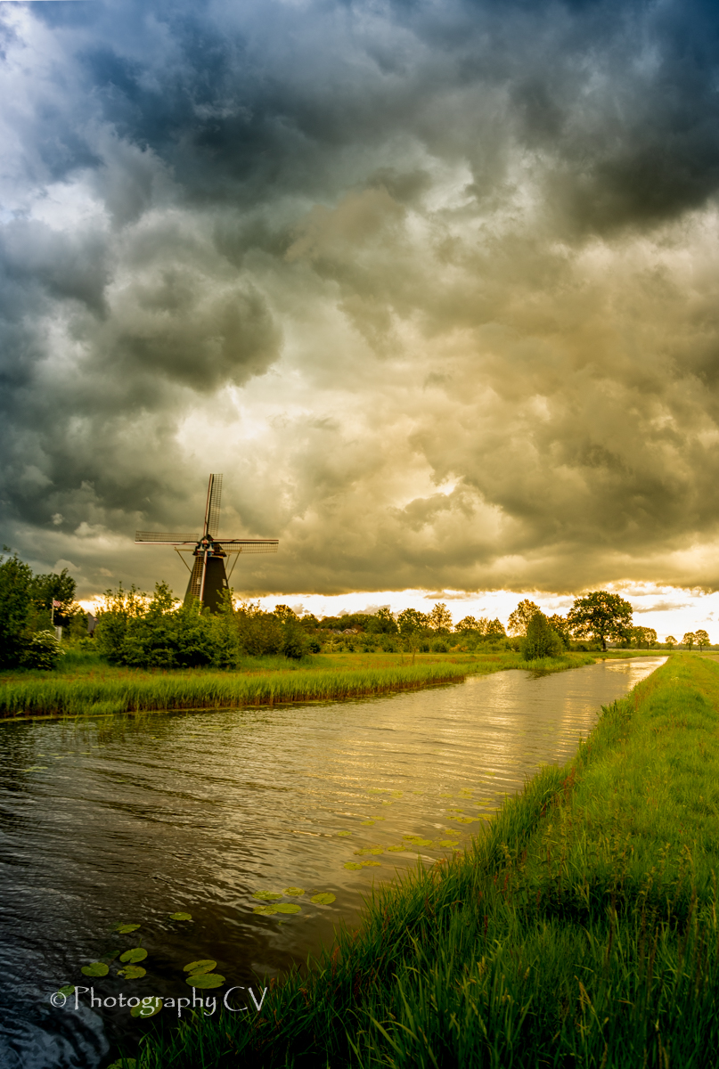 donkere-wolken-pakken-zich-samen