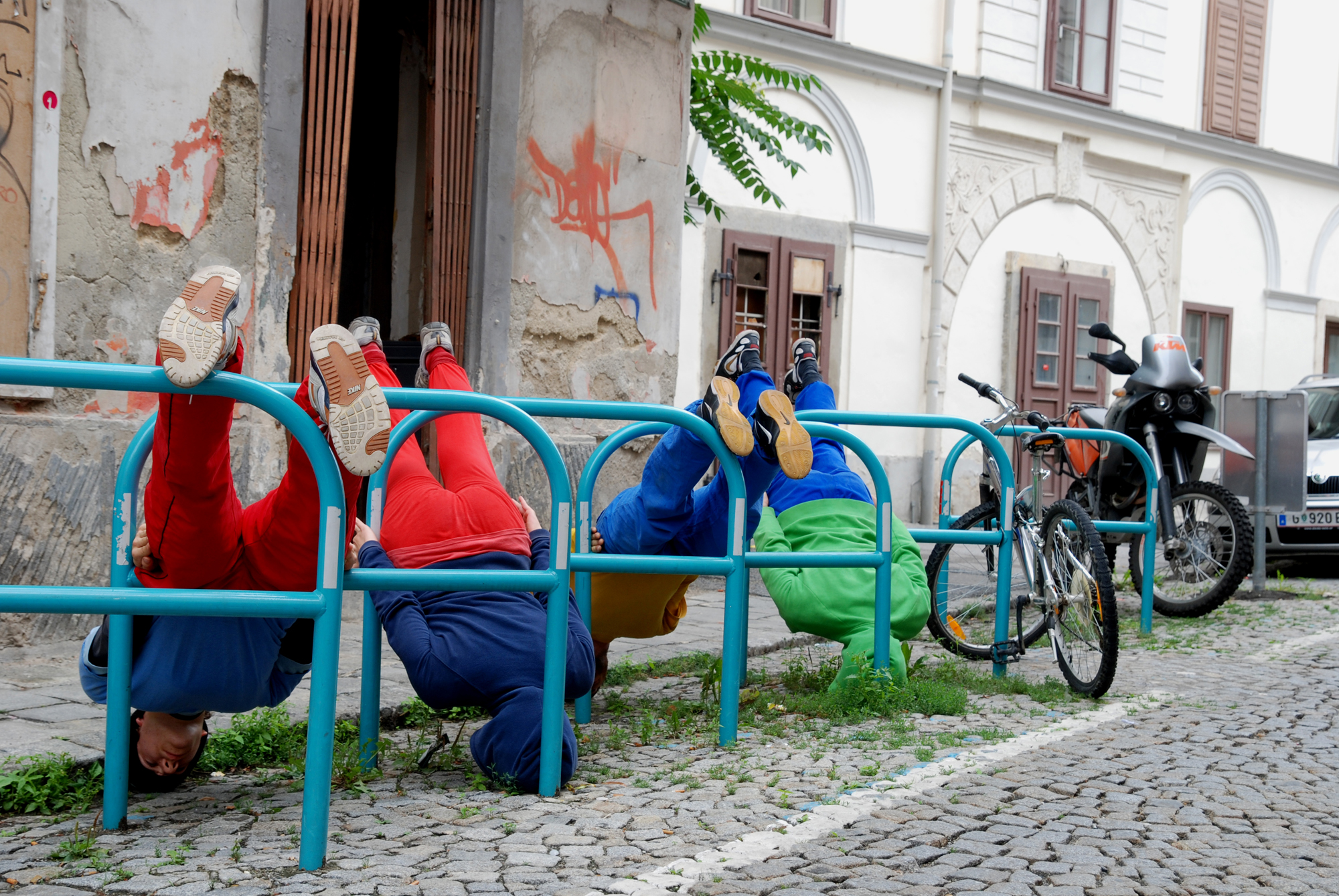 willi-dorner-bodies-in-urban-space